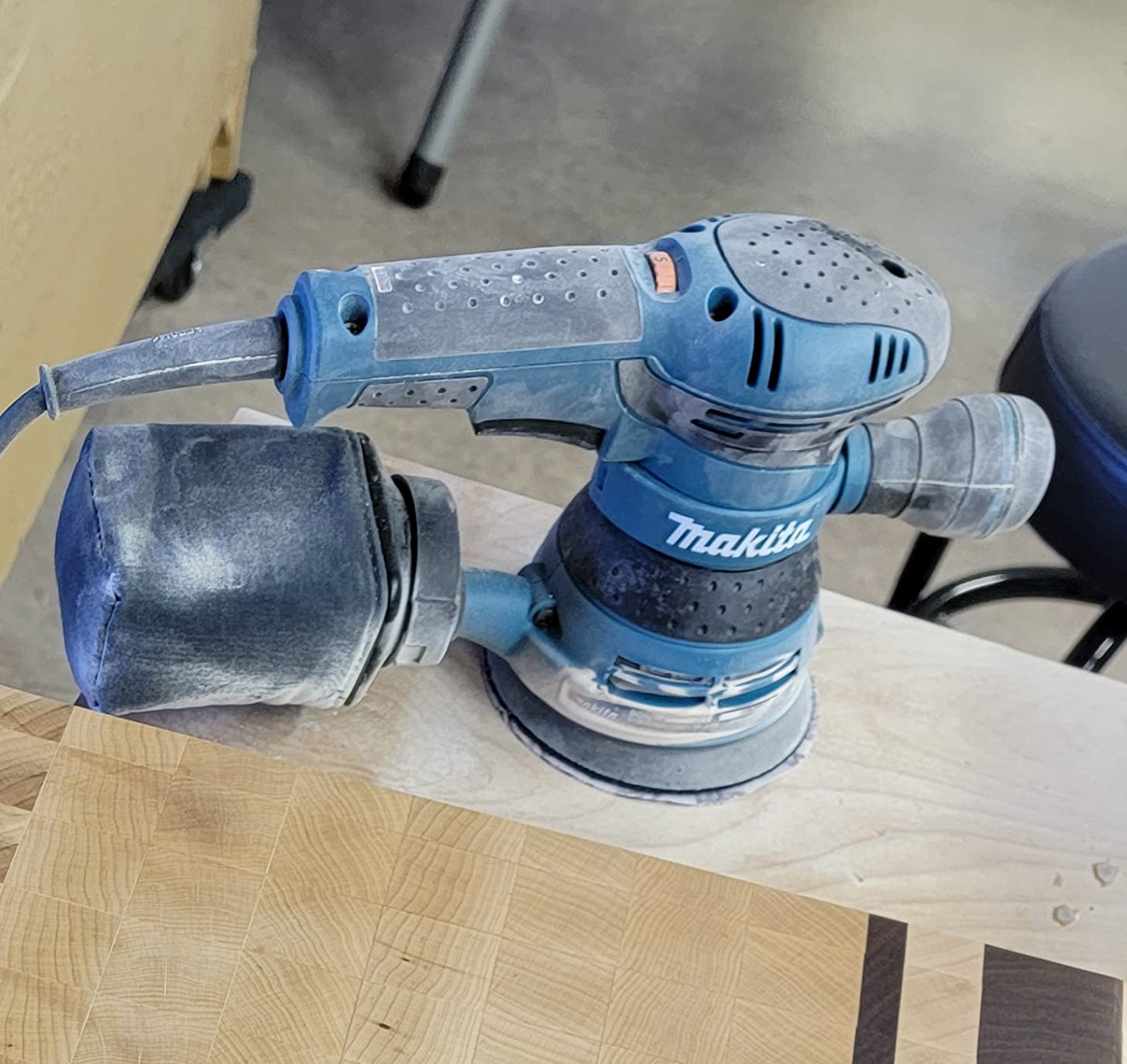 Makita BO5041K 5