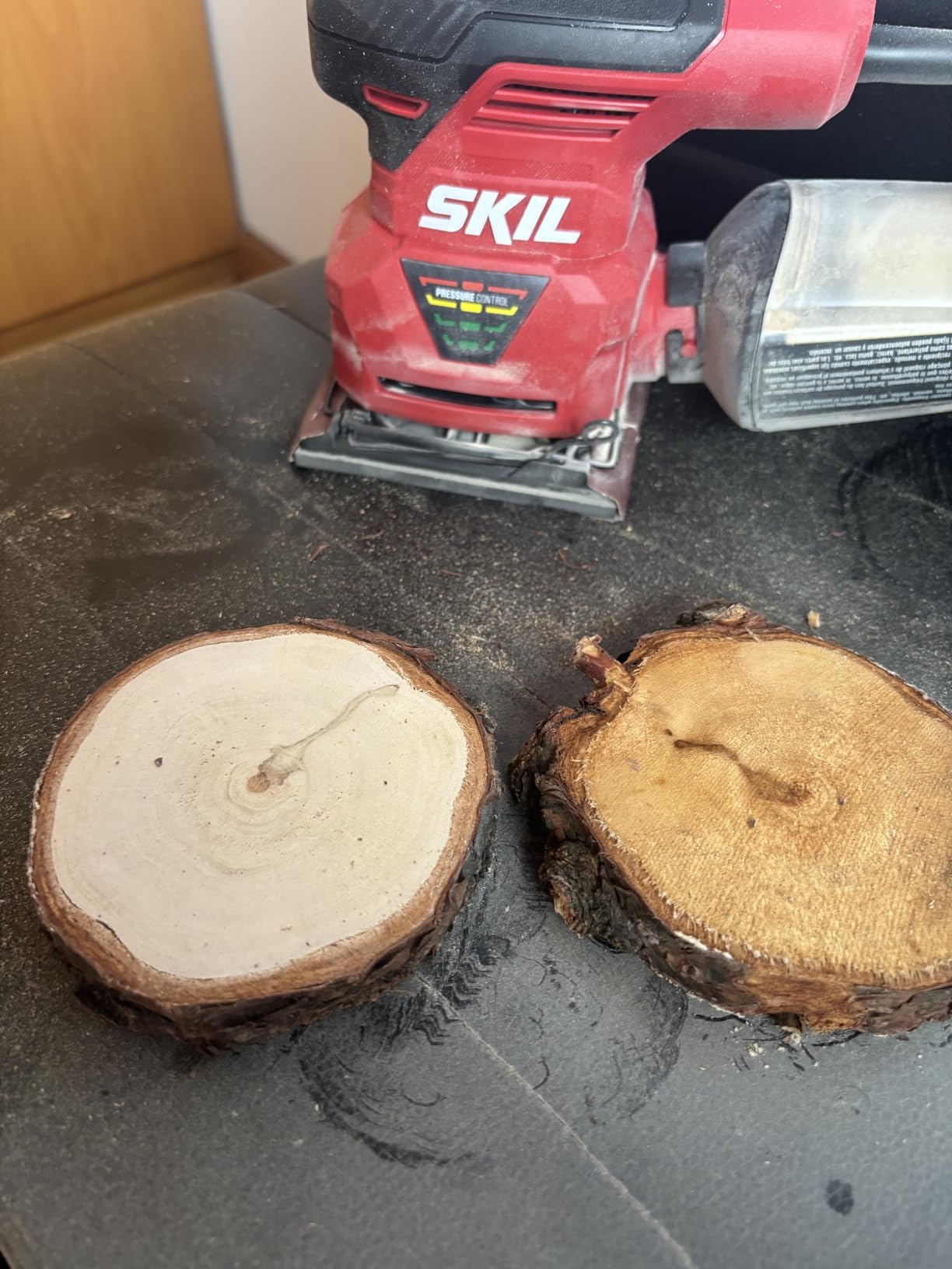 SKIL 2.0 Amp 1/4 Sheet Palm Sander with Pressure Control - 7292-02 customer photo 2