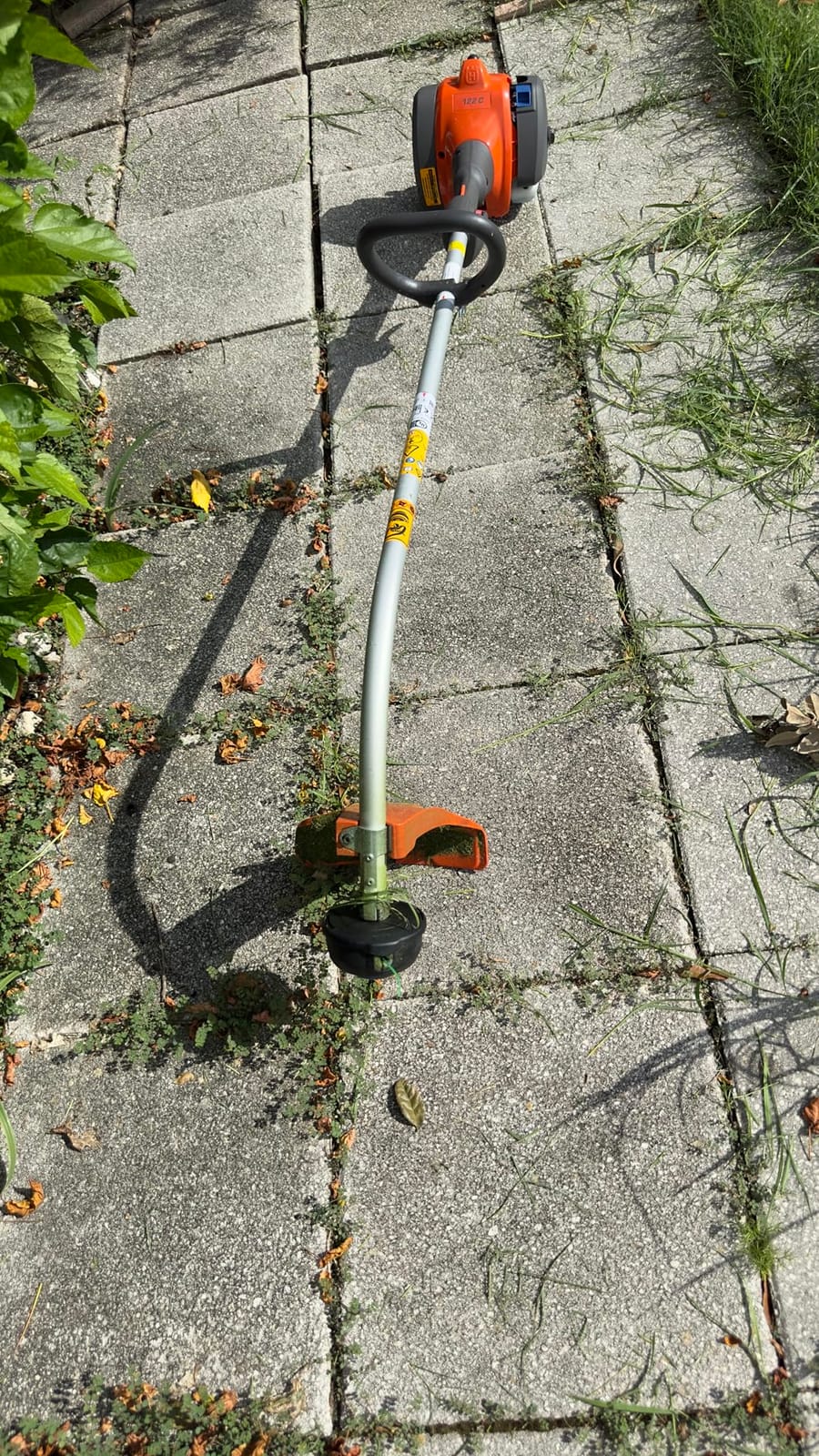 Husqvarna 122C String Trimmer with Tap N' Go Trimmer Head, Gifts for Men | 22-cc 2-cycle gas weed wacker with 17-inch curved shaft, Smart Start technology, and Air Purge for easier starting customer photo 1