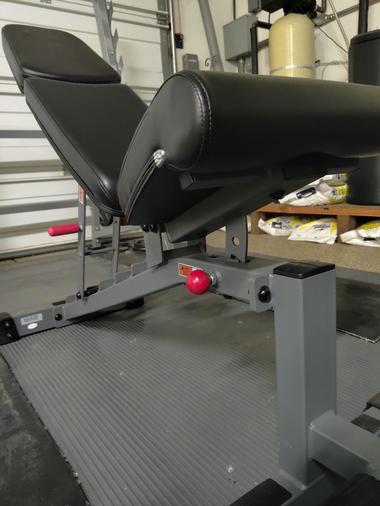 XMark Adjustable Weight Bench, High Performance Adjustable Bench, 1500 lb Weight Capacity, Strength Training Adjustable Benches for Commercial or Home Use customer photo 2