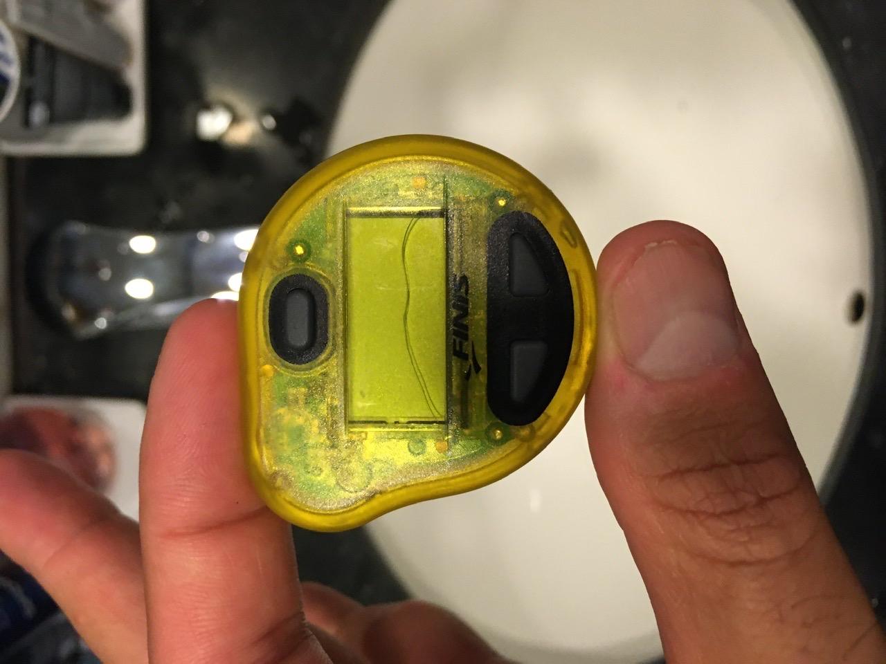 FINIS Tempo Trainer Pro - Waterproof Audible Swim Metronome - Adjustable Stroke Tempo - 3 Training Modes, Yellow/Black customer photo 2