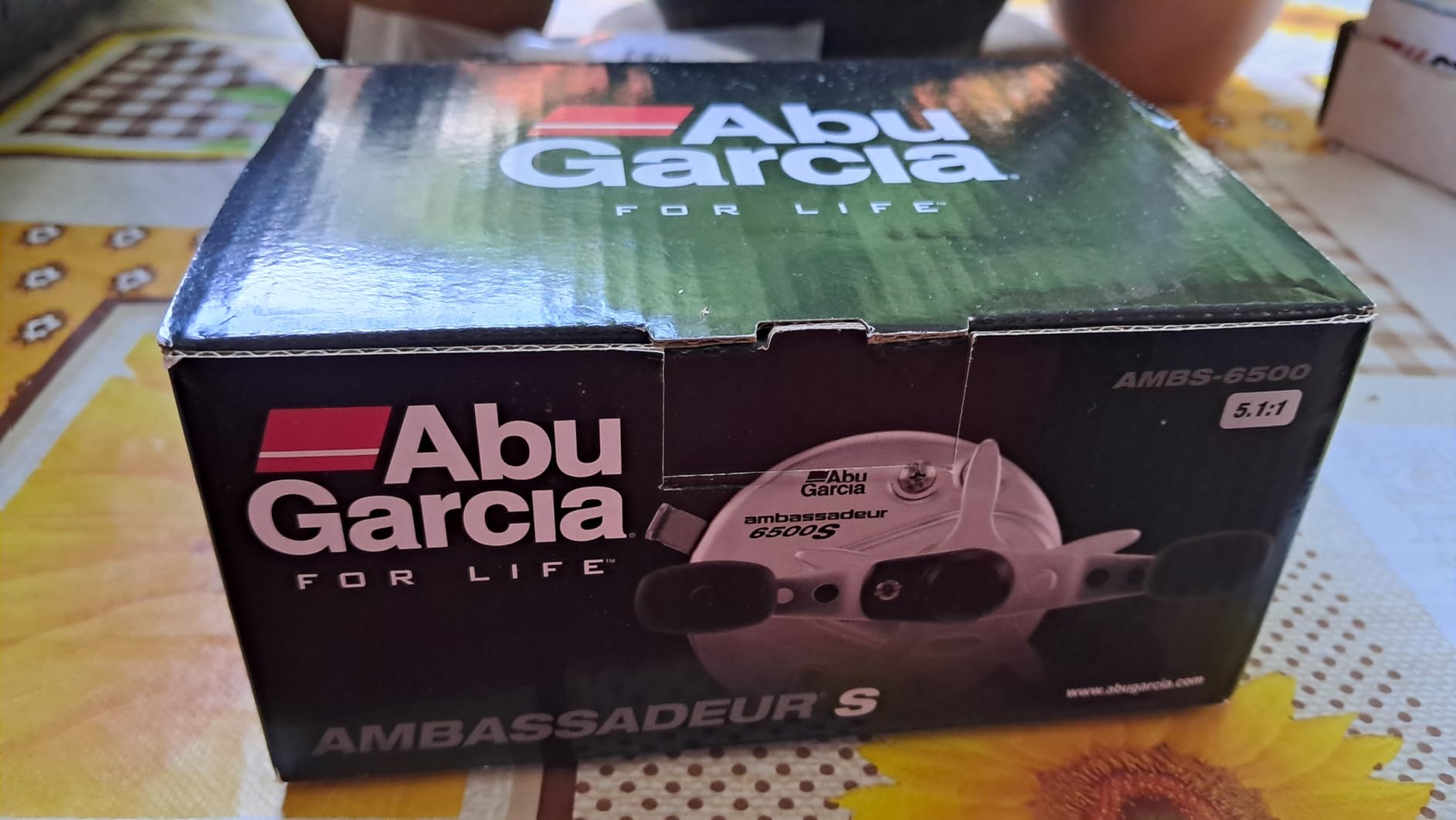 Abu Garcia Ambassadeur S Baitcast Round Fishing Reel customer photo 2