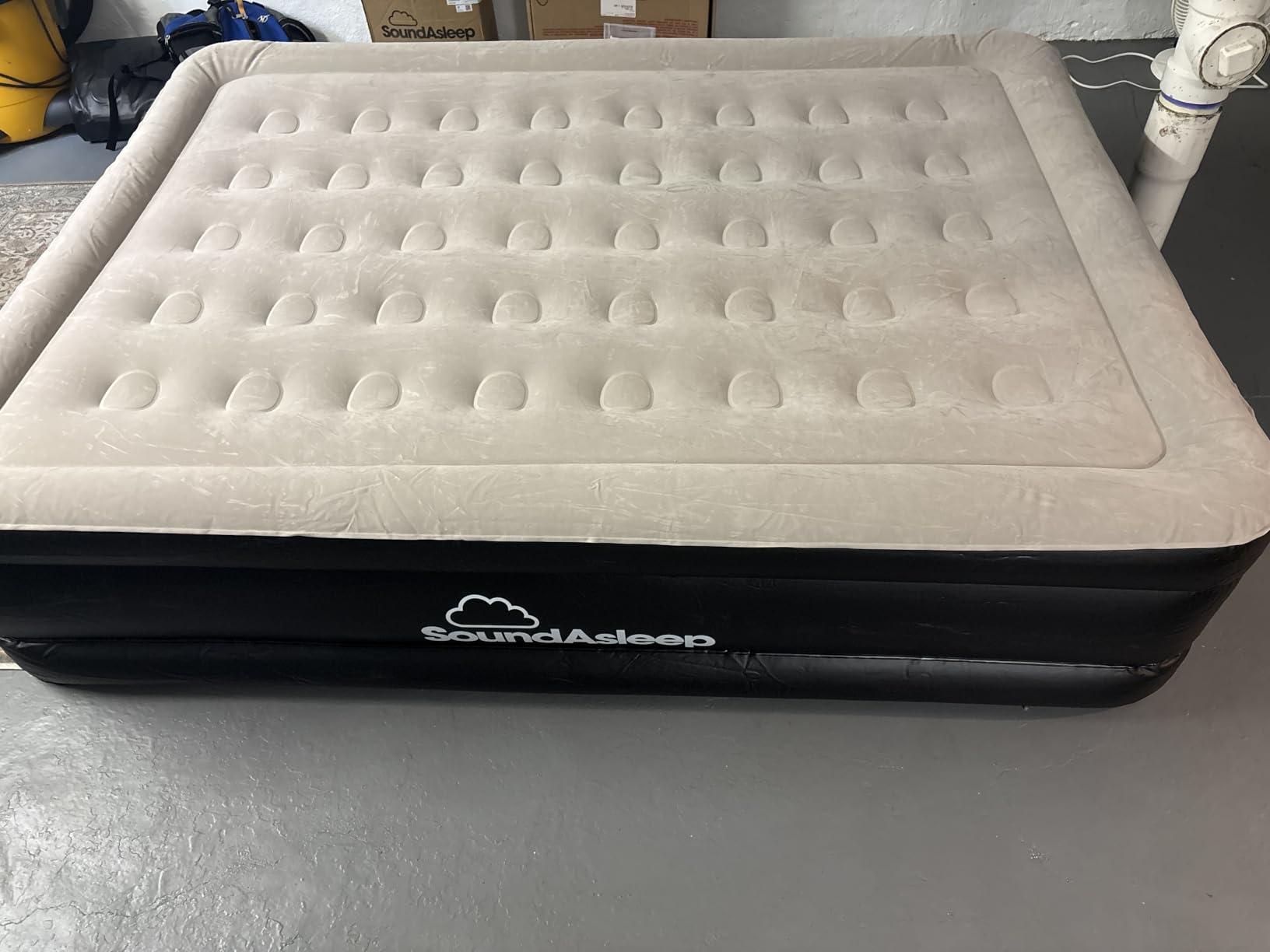 SoundAsleep Dream Series Raised Queen Air Mattress, Built-in Pump, Blue | ComfortCoil Technology, fast 1-click inflation, waterproof flocked top and SureGrip bottom create a stable guest bed for two customer photo 1