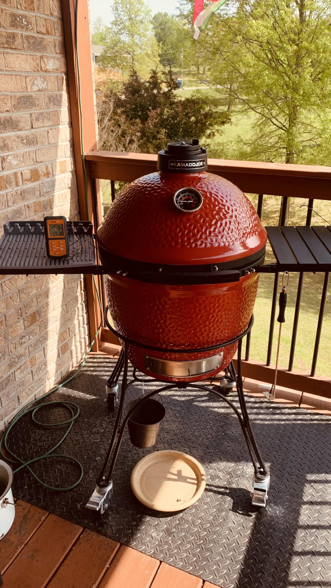 Kamado Joe Classic Joe I Premium 18-inch Ceramic Charcoal Grill and Smoker in Red with Cart, Side Shelves, 250 Cooking Square Inches, Model KJ23RH customer photo 1
