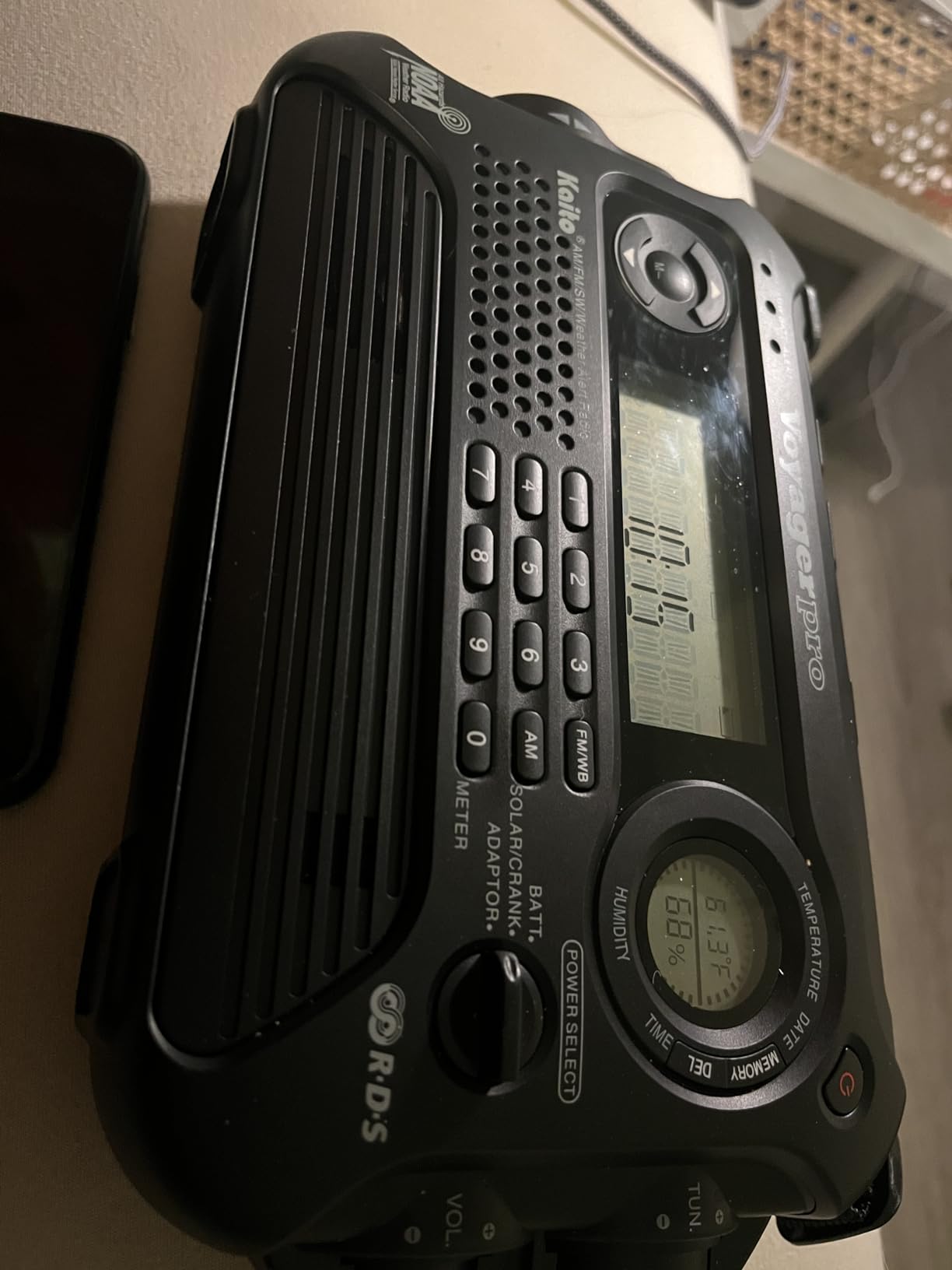 Kaito Voyager Pro KA600 Digital Solar Dynamo Hand Crank AM/FM/LW/SW & NOAA Weather Emergency Radio with Flashlight, Reading Lamp, Smart Phone Charger & RDS and Real-Time Alert, with AC Adapter, Black customer photo 1