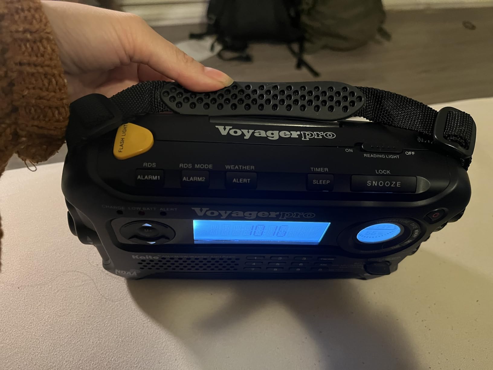 Kaito Voyager Pro KA600 Digital Solar Dynamo Hand Crank AM/FM/LW/SW & NOAA Weather Emergency Radio with Flashlight, Reading Lamp, Smart Phone Charger & RDS and Real-Time Alert, with AC Adapter, Black customer photo 2