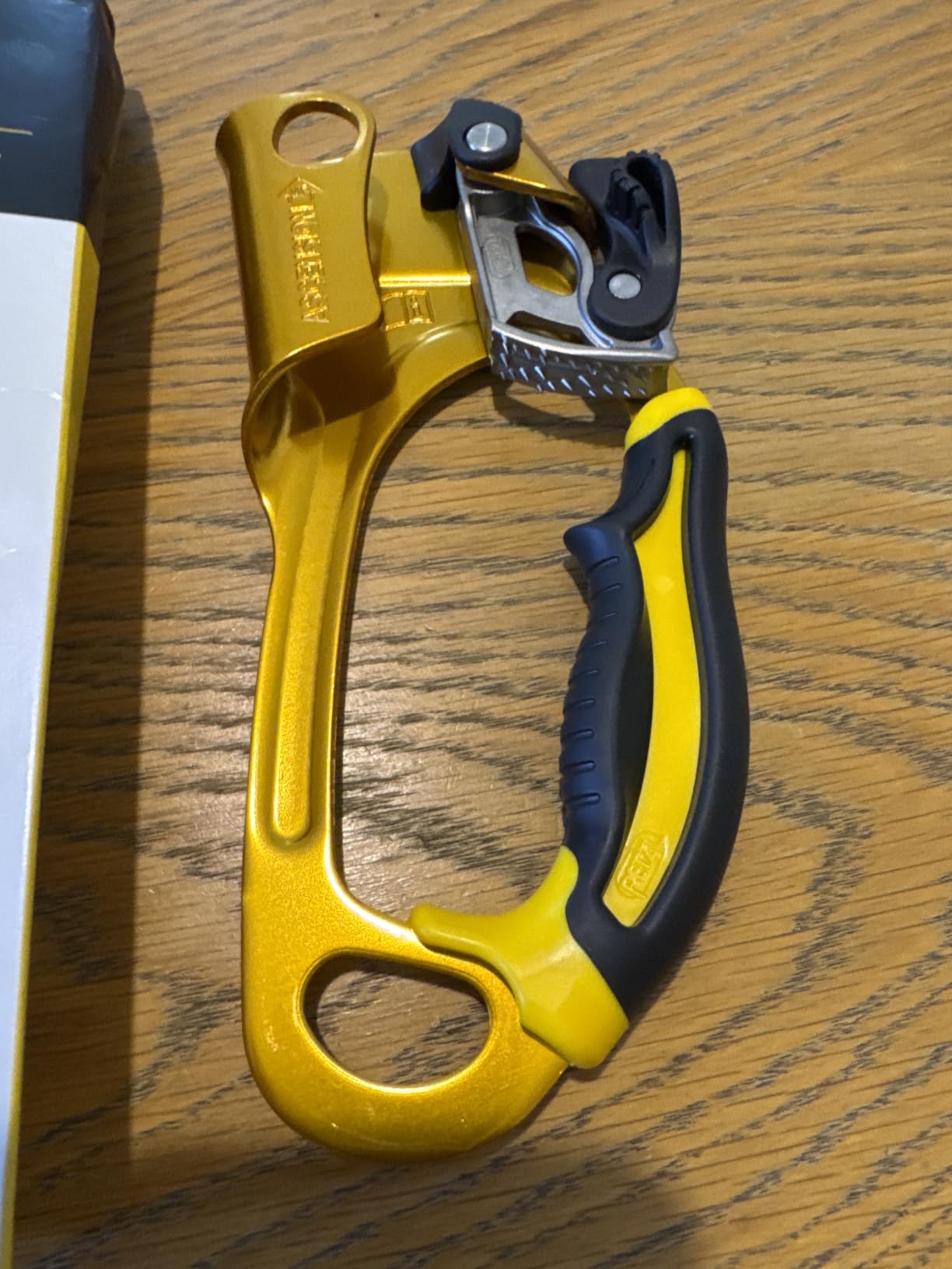 PETZL Ascension Ergonomic Handled Ascender for Rope Ascents (Right Hand) customer photo 2
