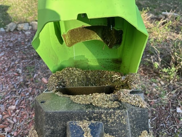 Earthwise GS70015 15-Amp Garden Corded Electric Chipper, Collection Bin customer photo 1