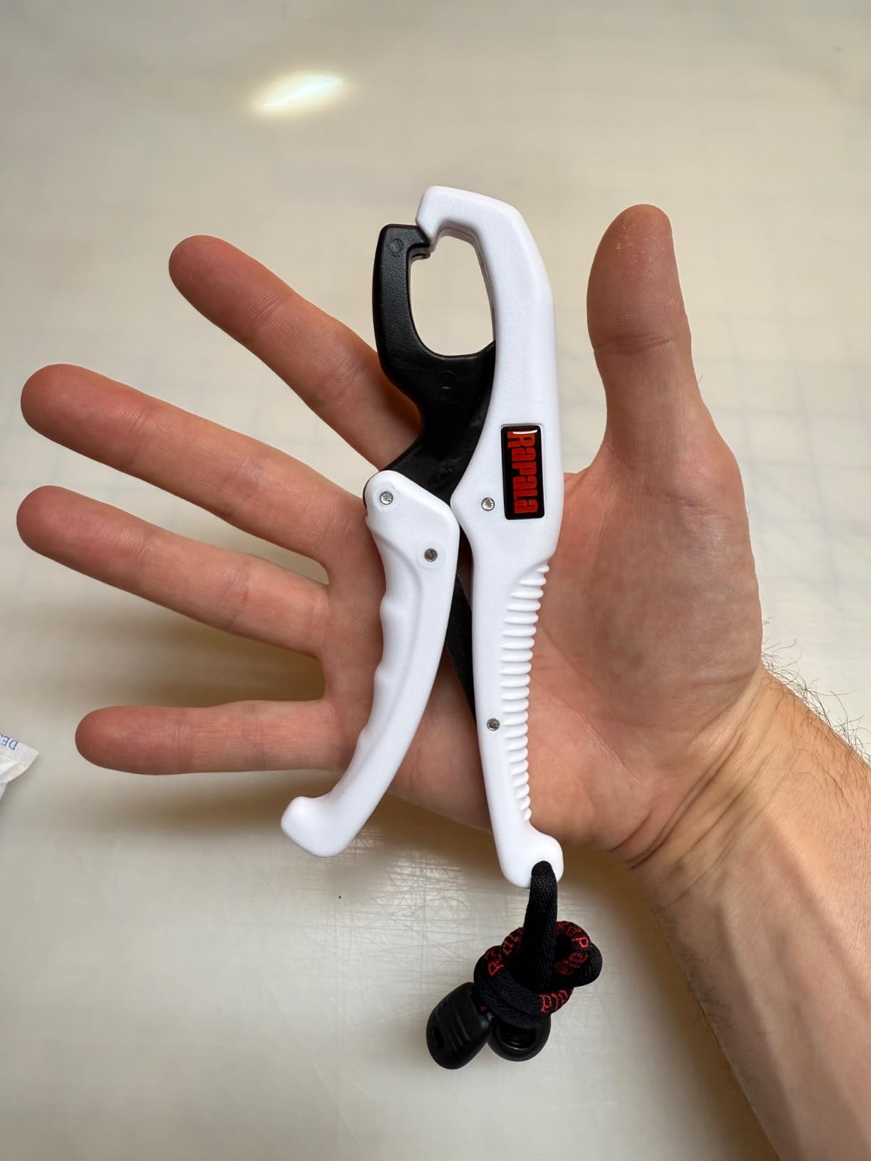 Rapala 6 Inch Floating Fish Gripper, Fish Handling Tool customer photo 1