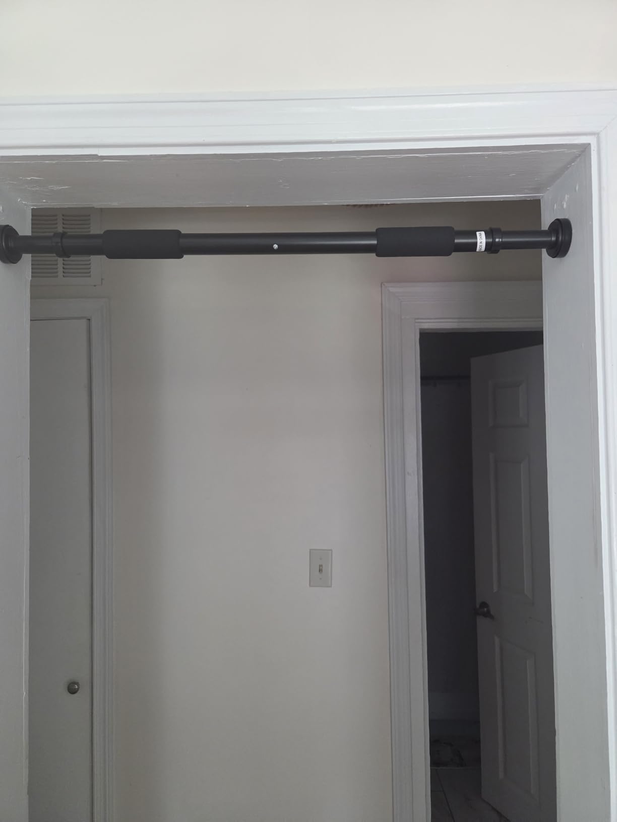 CAP Barbell Doorway Chin Up Bar customer photo 2