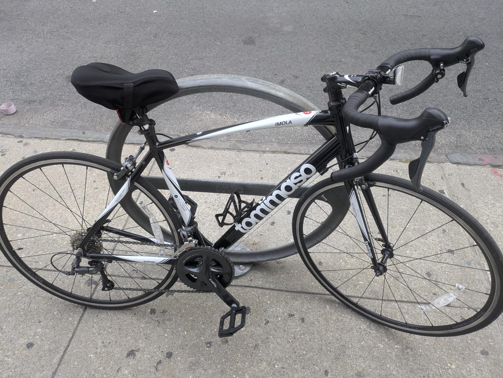 Tommaso Imola - Sport Bike Performance Aluminum Road Bike, Shimano Claris 24 Speeds Road Bicycle Men Road Bikes for Mens customer photo 1