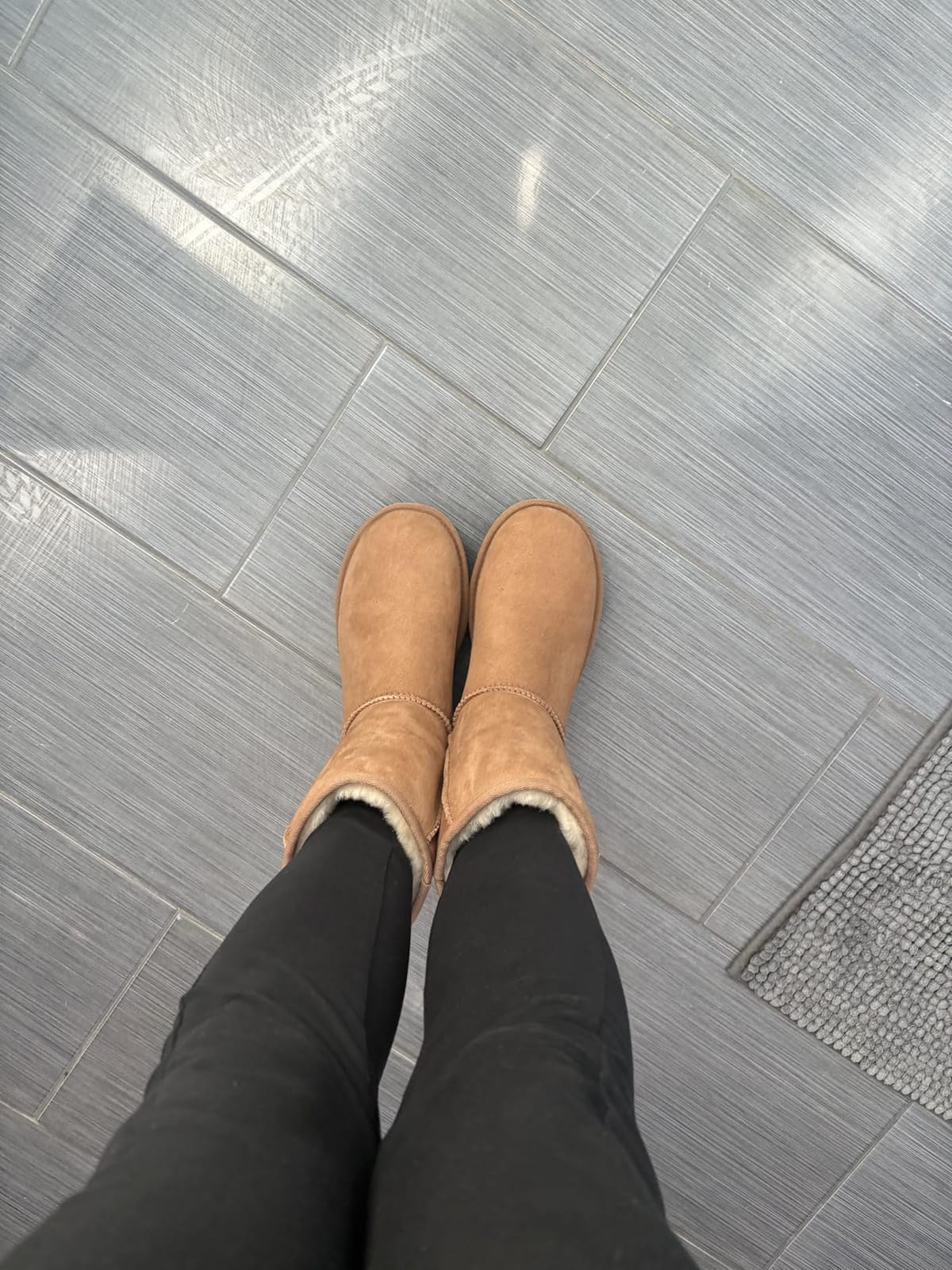 UGG Women's Classic Short II Boot customer photo 2