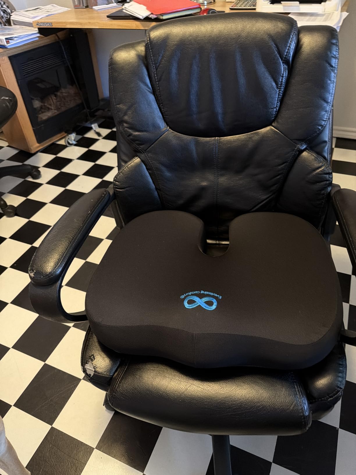 Everlasting Comfort Doctor Recommended Memory Foam Seat Cushion for Office Chairs & Car - Ergonomic Office Desk Accessories - Cushions for Tailbone Pain Relief, Sciatica (Black, Large) customer photo 1