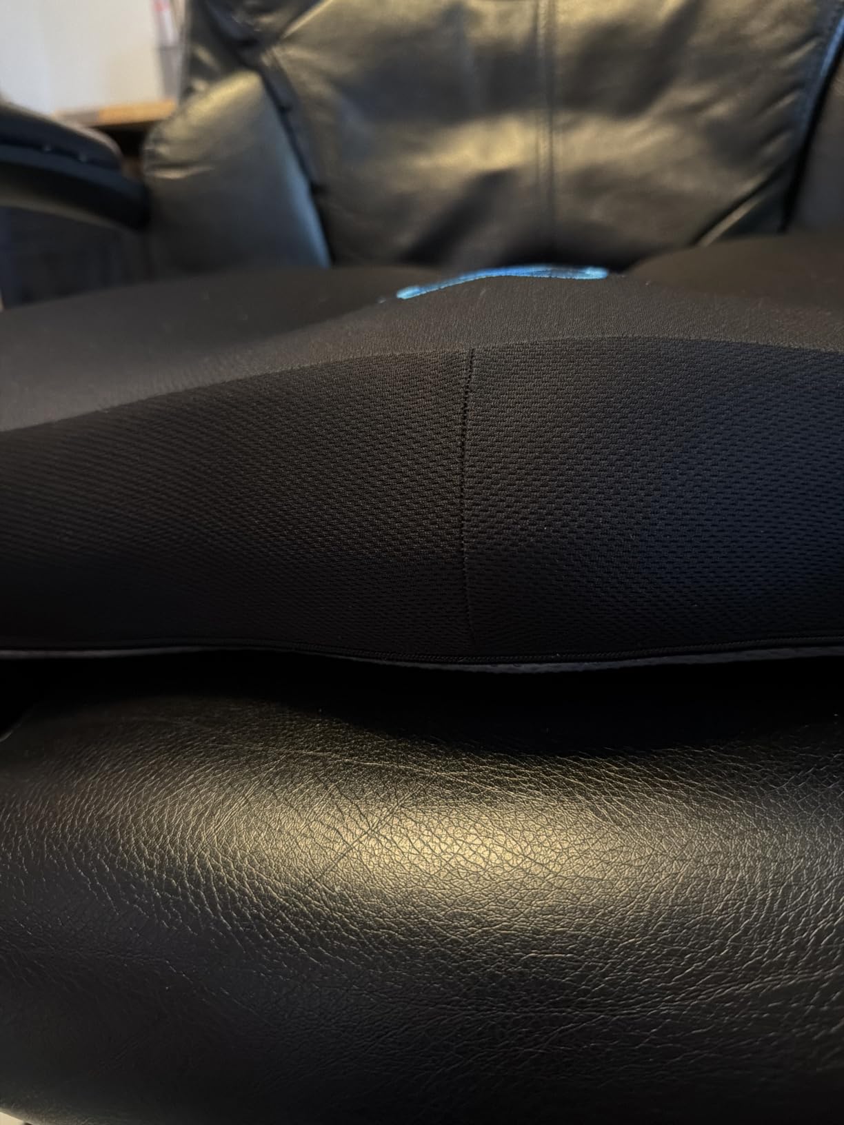 Everlasting Comfort Doctor Recommended Memory Foam Seat Cushion for Office Chairs & Car - Ergonomic Office Desk Accessories - Cushions for Tailbone Pain Relief, Sciatica (Black, Large) customer photo 2