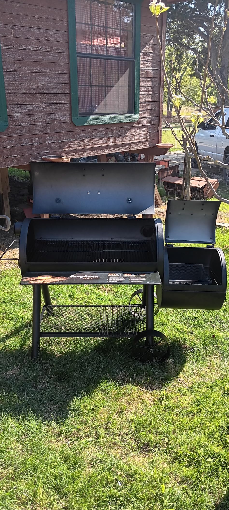 Oklahoma Joe's Longhorn Reverse Flow Offset Charcoal Smoker and Grill with 1060 sq. in. Cooking Area in Black customer photo 1