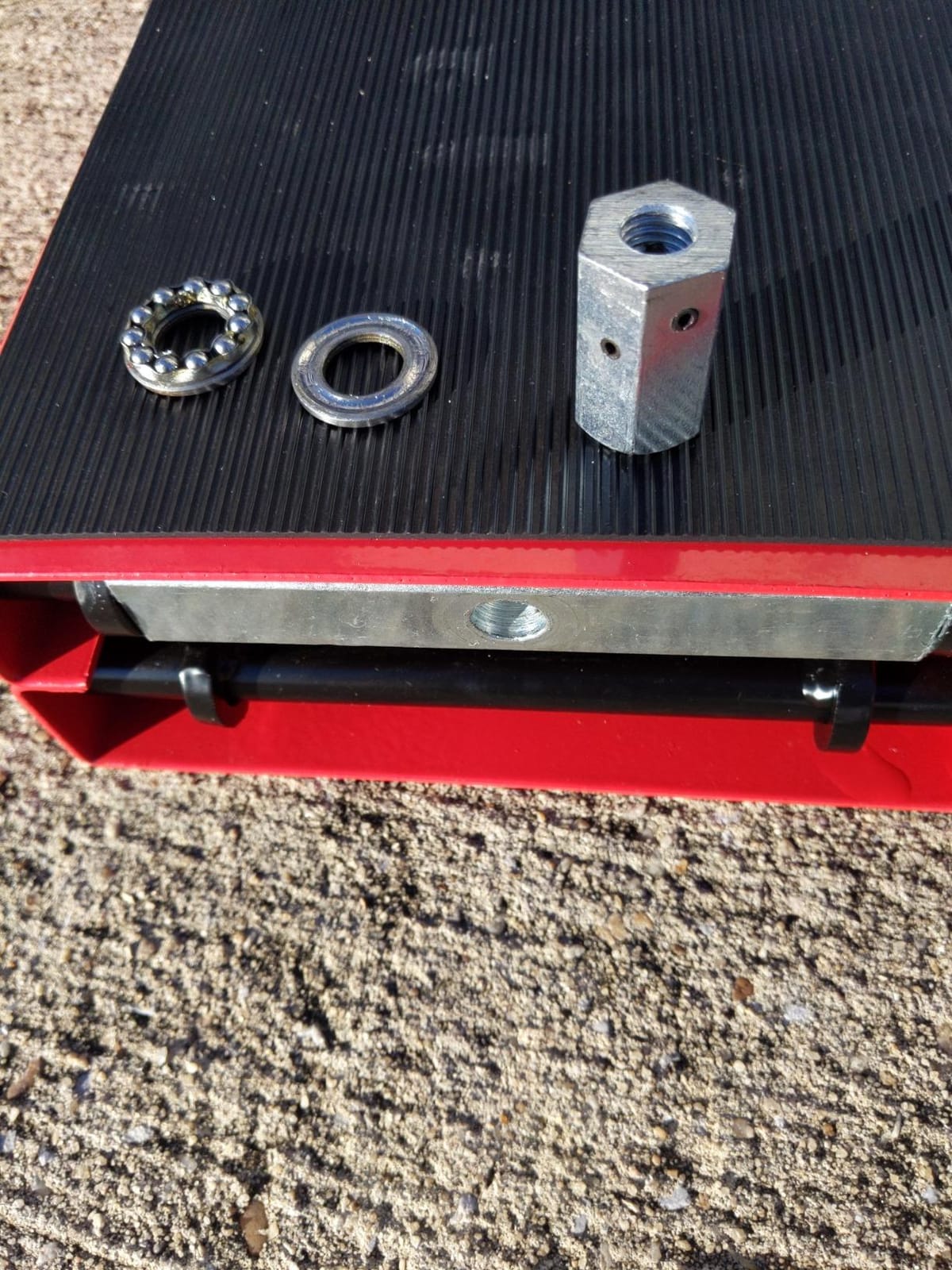OMT 1100lb Motorcycle Scissor Lift Jack Wide Deck Motorbike Hoist Stand customer photo 2