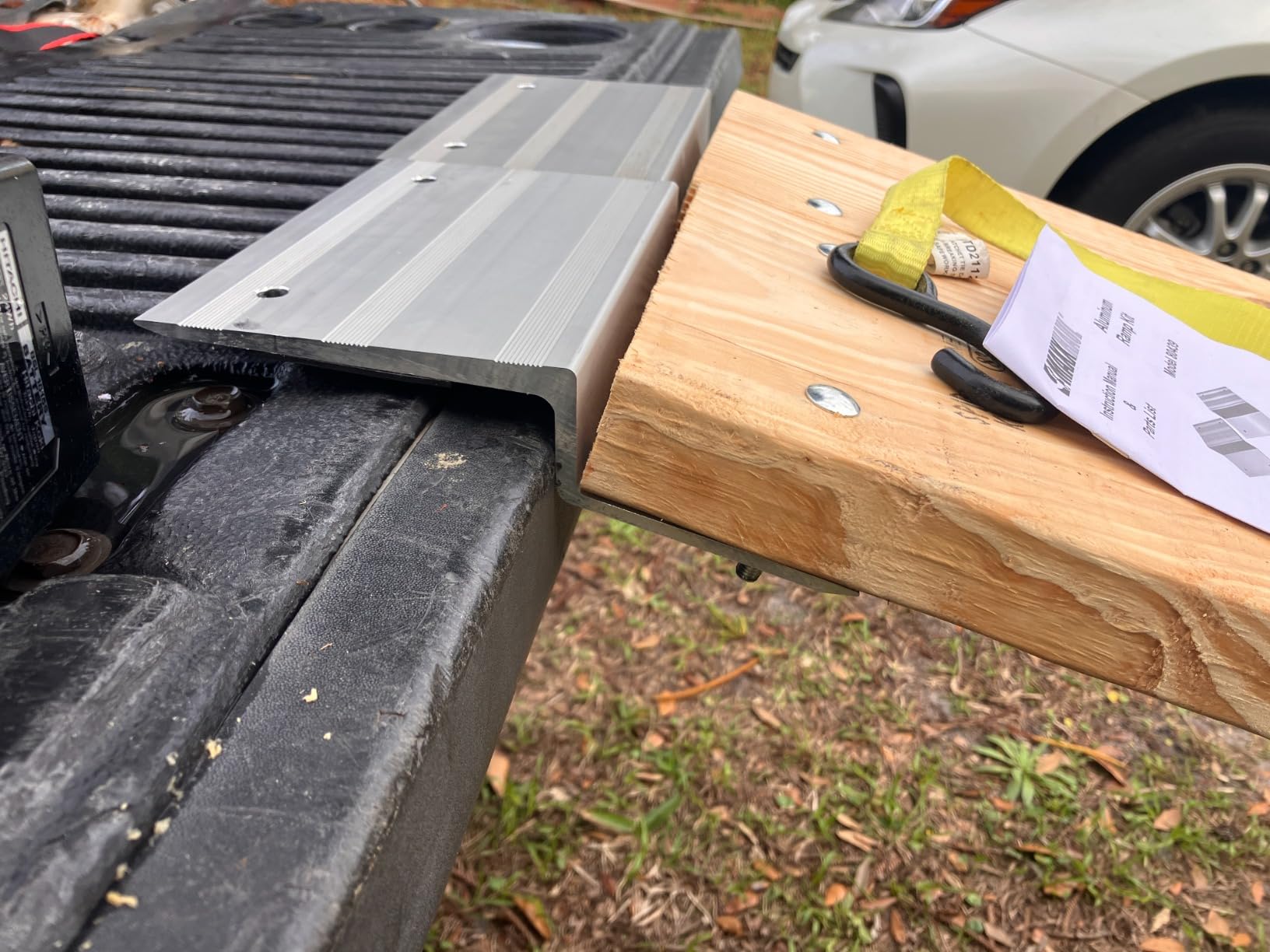 MaxxHaul Aluminum Ramp Top Kit 2 Pack Turns 2x8 Boards into Utility Loading Ramps 1400 lb Capacity with Non-Skid Surface and Tailgate Protective Pads (80439) customer photo 2