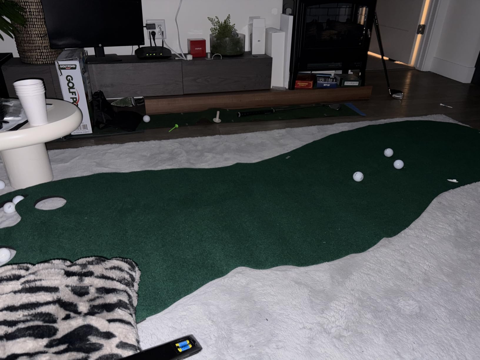 SKLZ Putting Green: Perfect Your Golf Skills with Realistic Home Practice customer photo 1