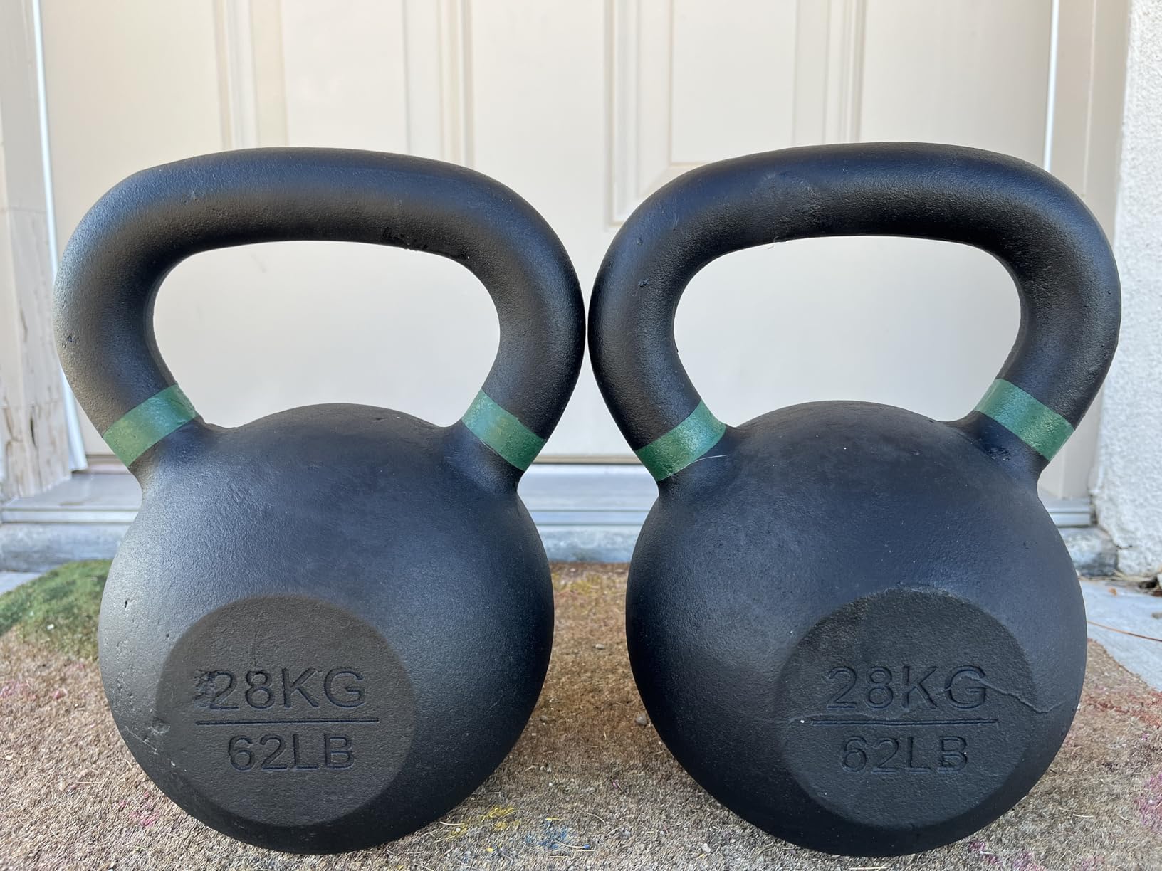 Yes4All Powder Coated Cast Iron Kettlebell, Single Deep Blue, 40 KG / 88 LB customer photo 1