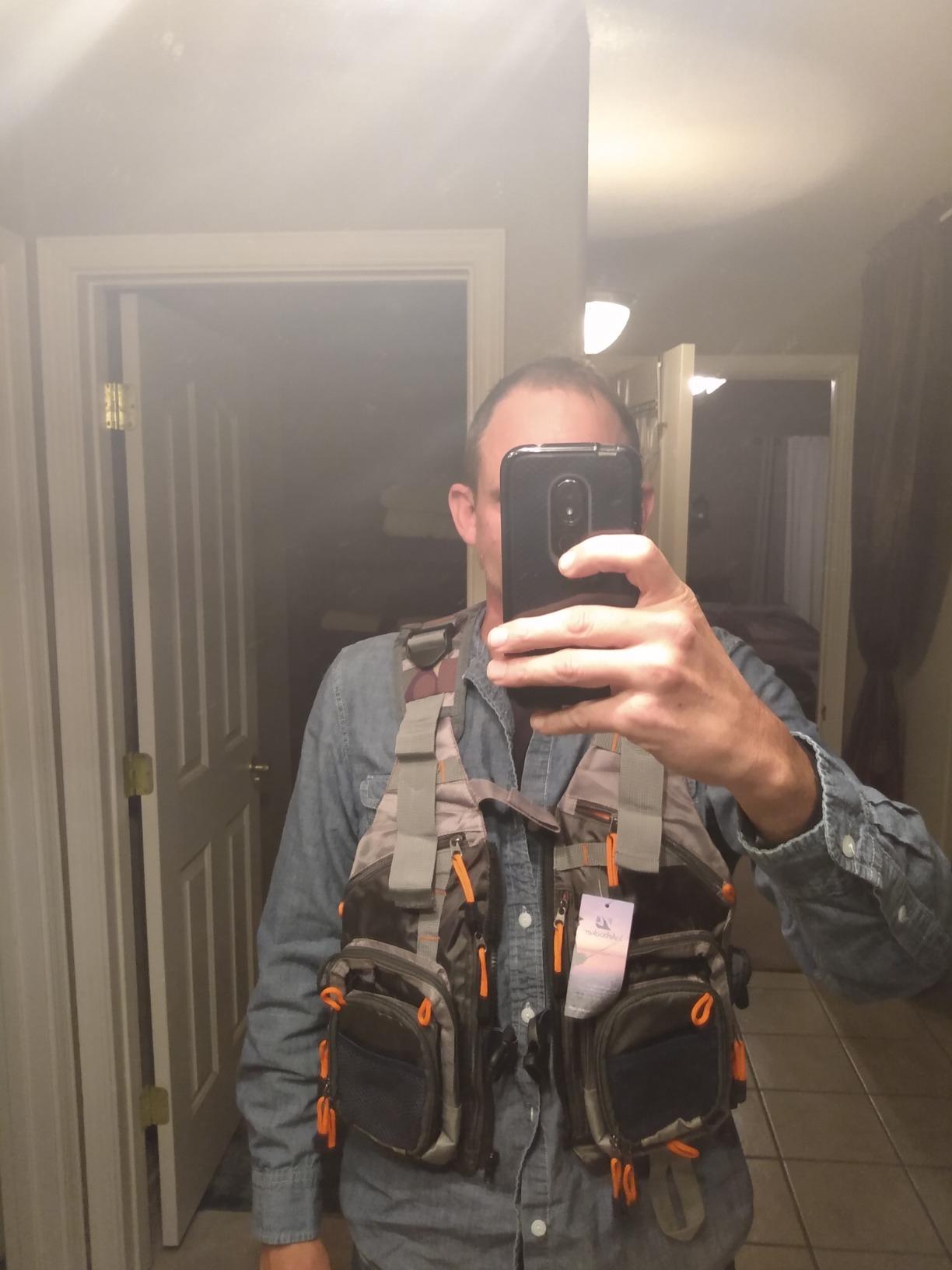 Kylebooker Fly Fishing Vest Pack Adjustable for Men and Women, Army Green customer photo 1