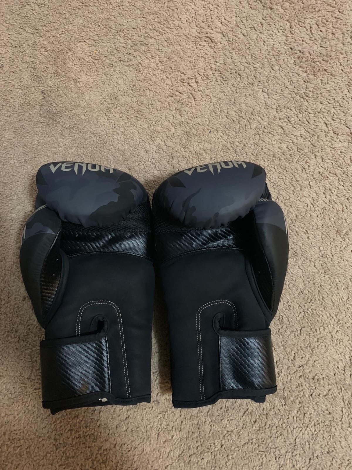 Venum Impact Boxing Gloves customer photo 2