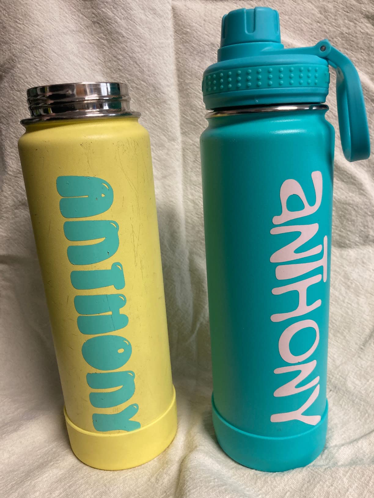 Takeya Actives Stainless Steel Water Bottle, Insulated Spout Lid, Keeps Drinks Cold 24 Hrs, Leakproof, Durable, Dishwasher Safe, Ideal for Gym, Travel, Fits Most Cup Holders, 24 oz/Onyx customer photo 2