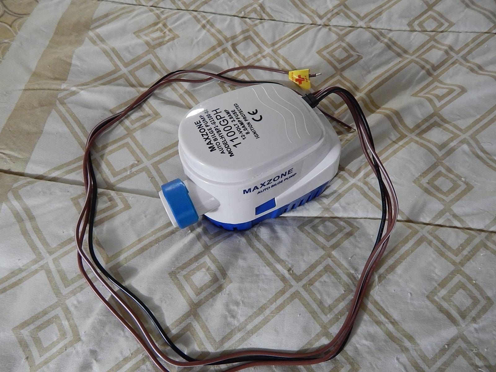 Automatic Submersible Boat Bilge Water Pump 12v 1100gph Auto with Float Switch, 1-1/8