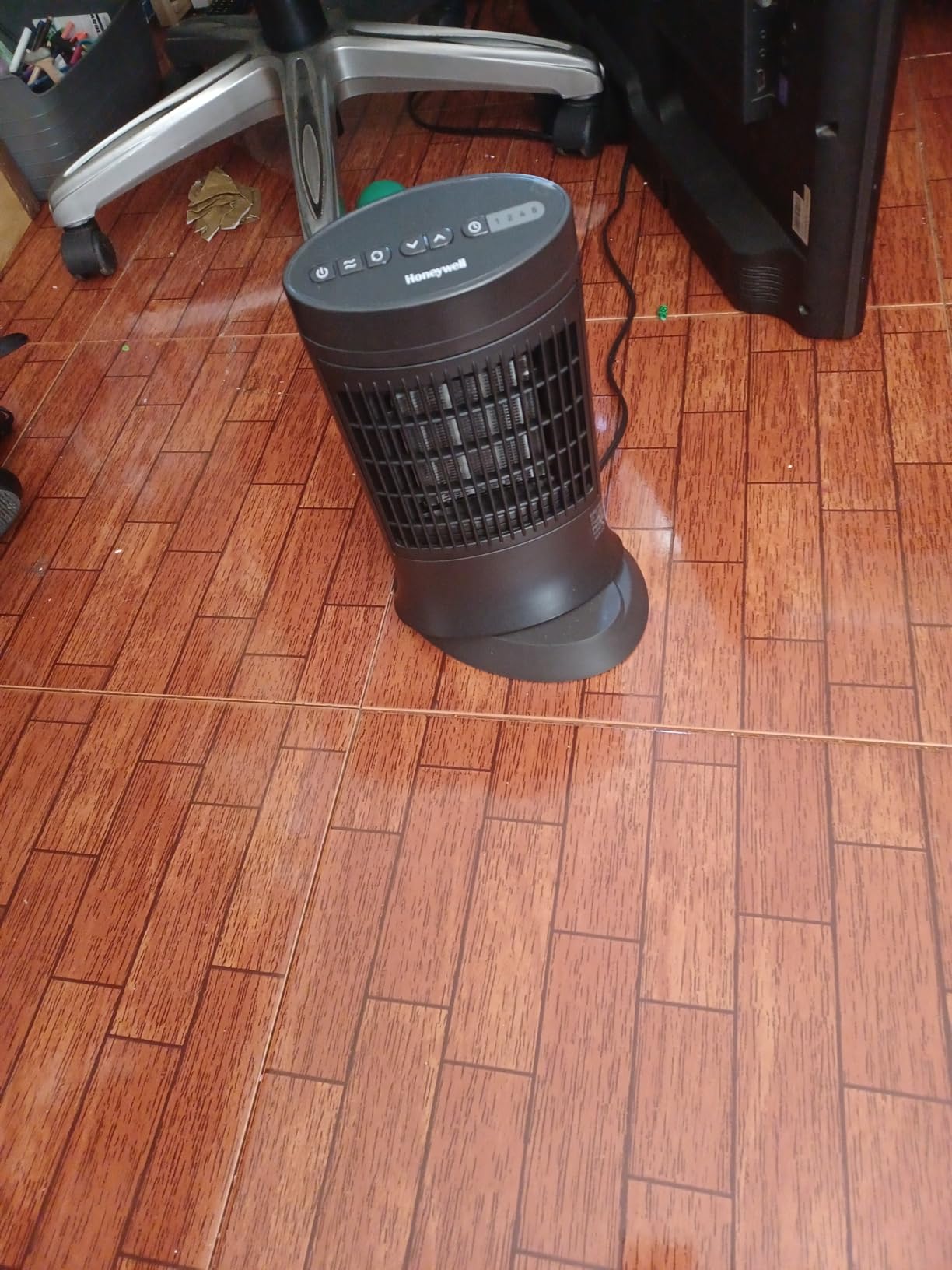Honeywell Slim Ceramic Tower Heater, Large Room, Black | Digital Controls, Oscillation, Programmable Thermostat, 1500W customer photo 1