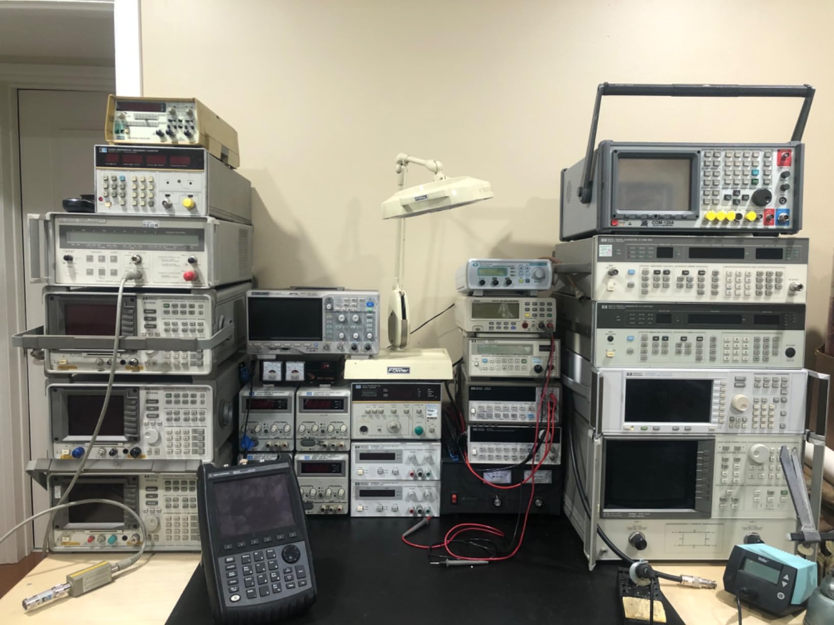Siglent Technologies SDS1104X-E 100Mhz Digital Oscilloscope 4 Channels Standard Decoder, Grey customer photo 1
