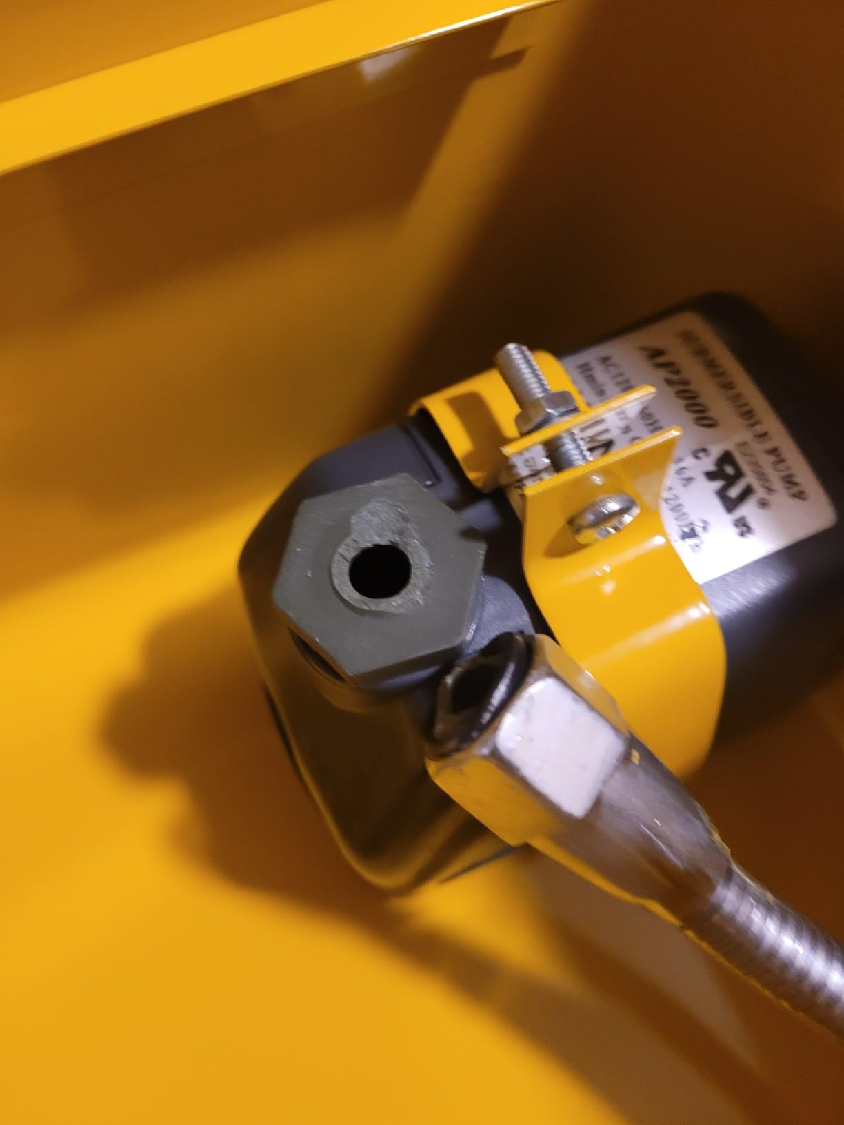 Portable Parts Washer [5-Gallon Tank] | Solvent Capacity: 3.5-Gallon, 110V/60Hz, Overall Size: 17.375 in. L x 14.250 in. W x 8.750 in. H, 15 lbs, Heavy-Duty Steel customer photo 2