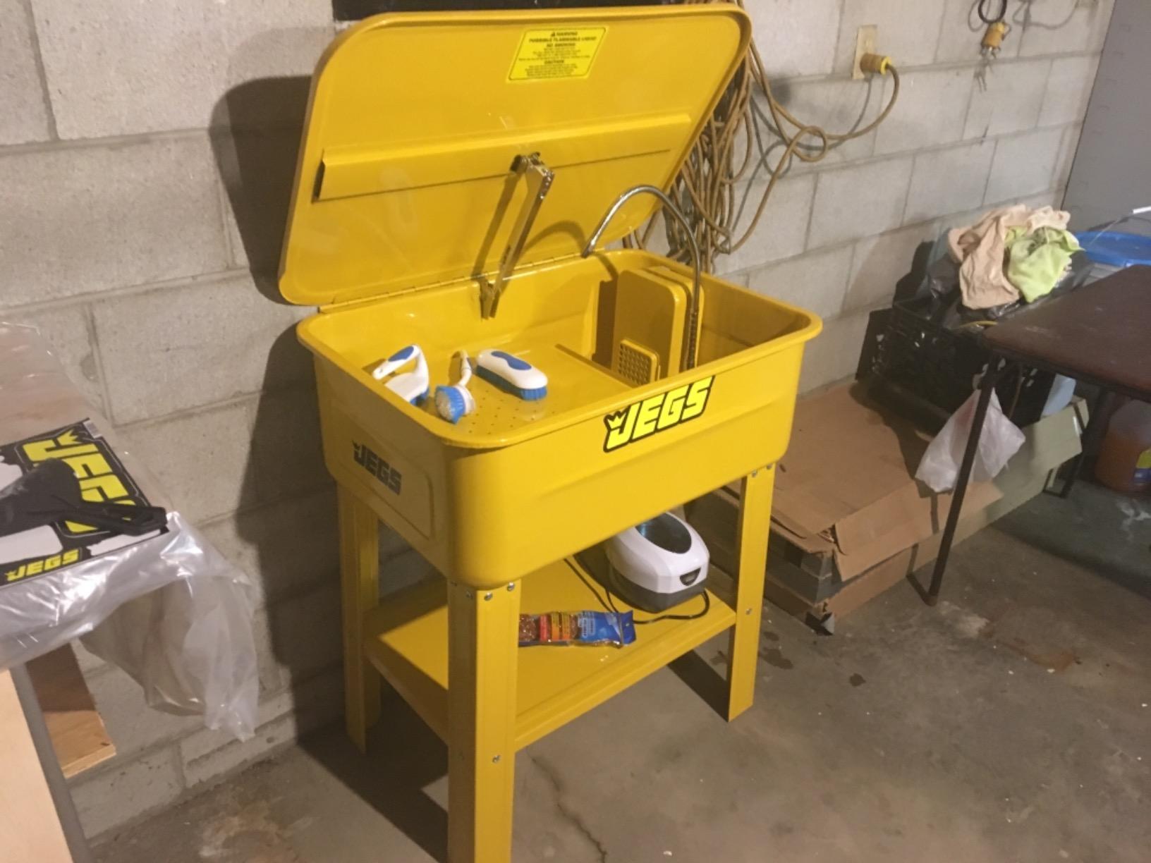Parts Washer [20-Gallon Tank] | Solvent Capacity: 12-Gallon, 110V/60Hz, Overall Size: 30 in. L x 21 in. W x 34.500 H, 57 lbs, Pump Output: 317 gph customer photo 1