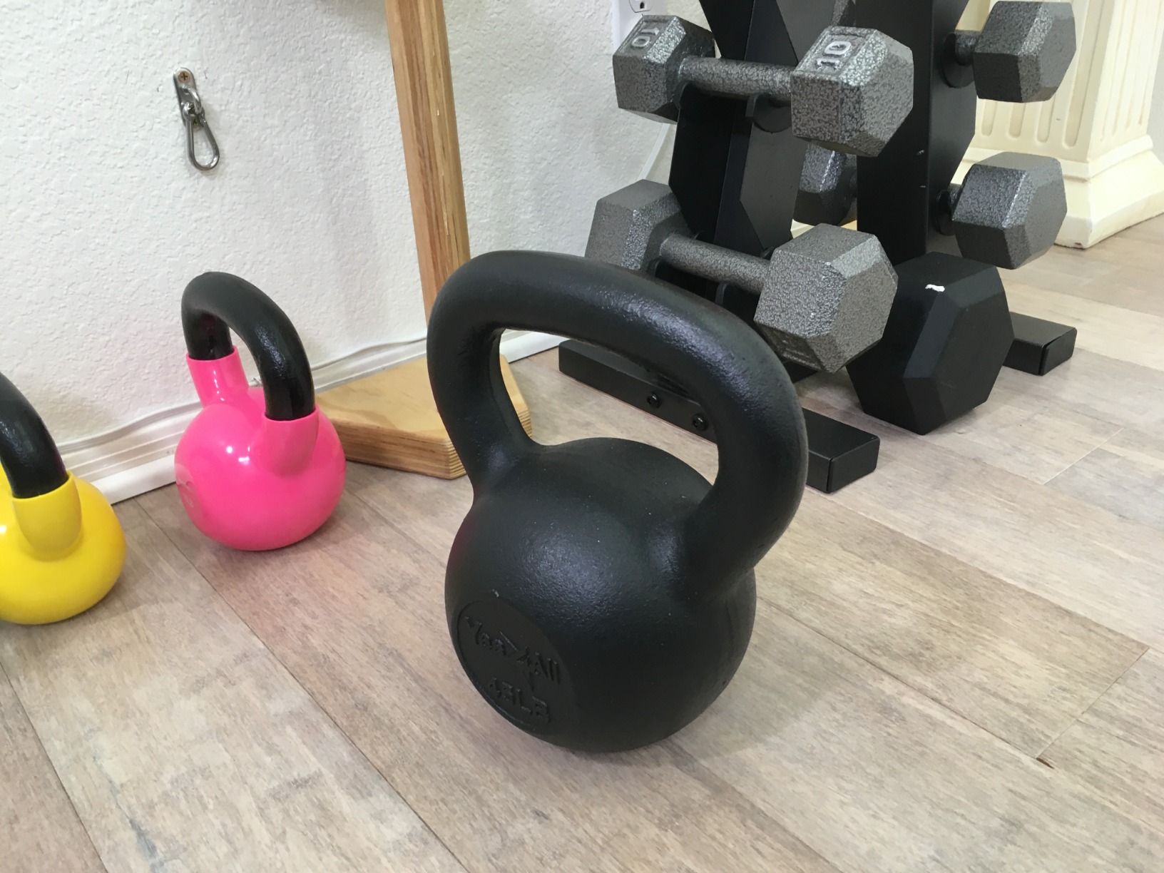 Yes4All Cast Iron Kettlebell, Strength Training Kettlebells 5-80 Lb (5,10,15,20,25,30,35,40,45,50,60,70,80 Lb) for Full Body Workout, Push up, Strength Training - Single & Kettlebell Set of 2 for Men customer photo 1