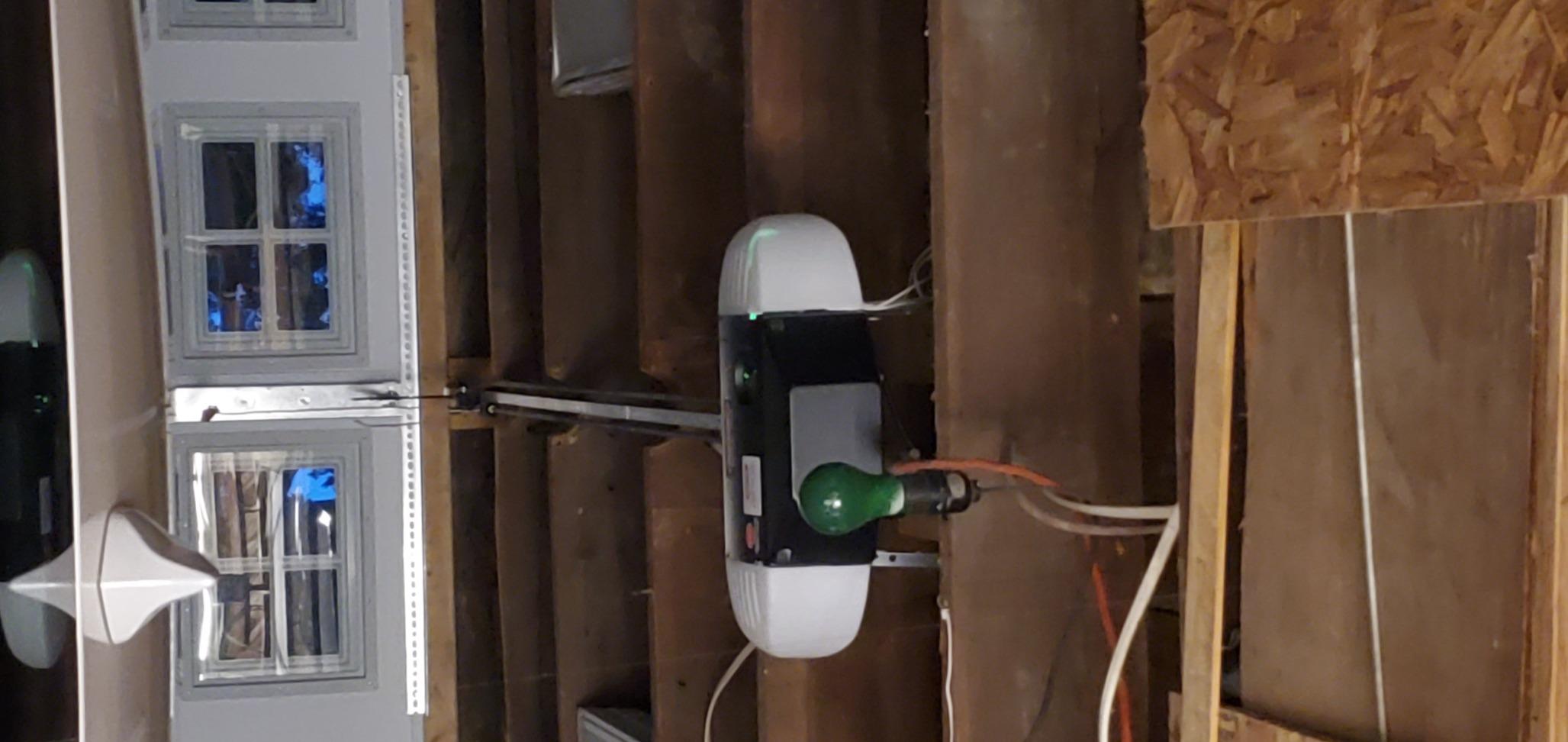 Genie Chain Drive 750 3/4 HPc Garage Door Opener w/Battery Backup - Heavy Duty - Model 7035-TKV customer photo 2