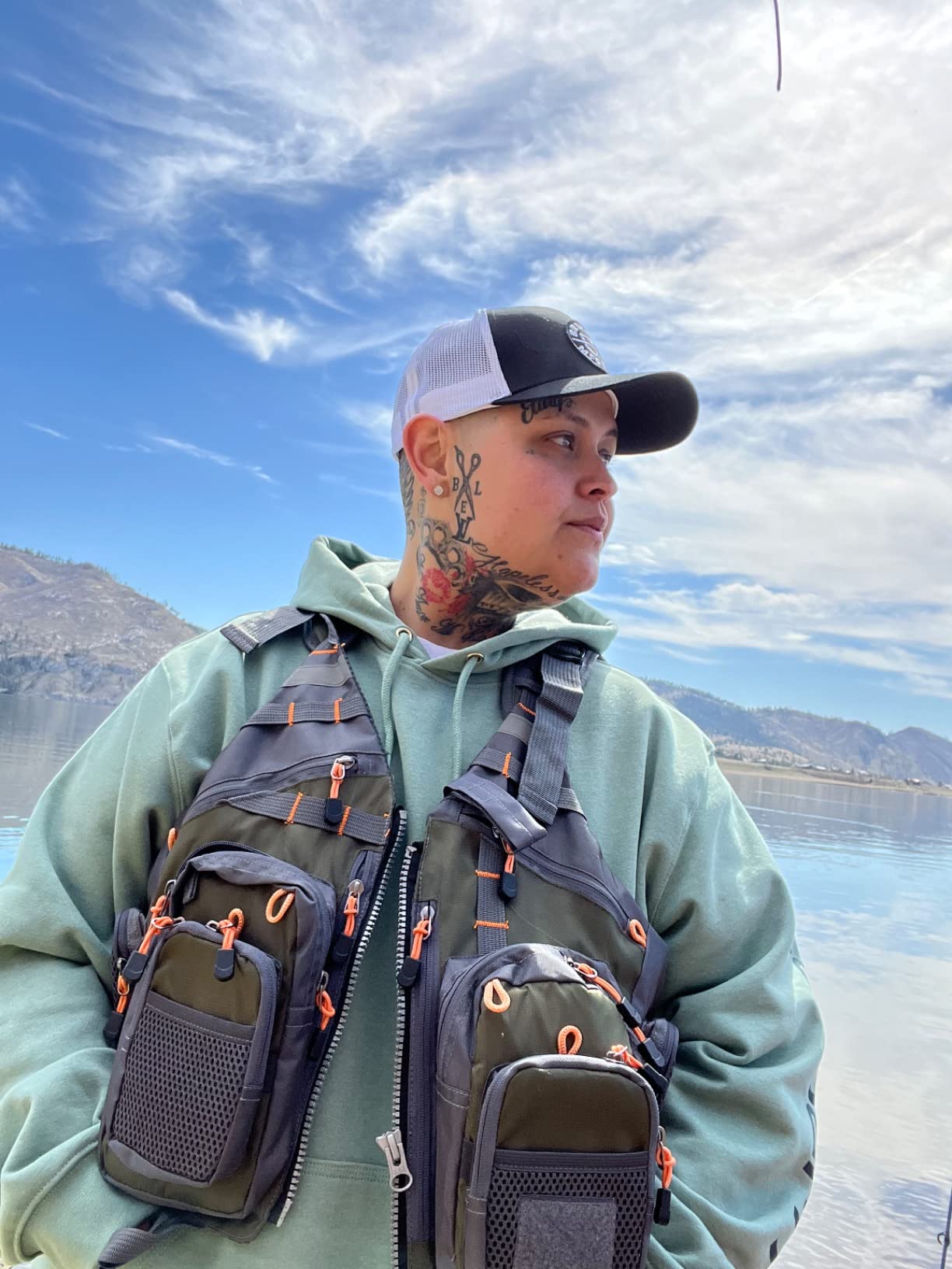 Obcursco Fly Fishing Vest for Men and Women with Breathable Mesh, Trout Fishing Gear, for Outdoors Stream Fishing customer photo 1