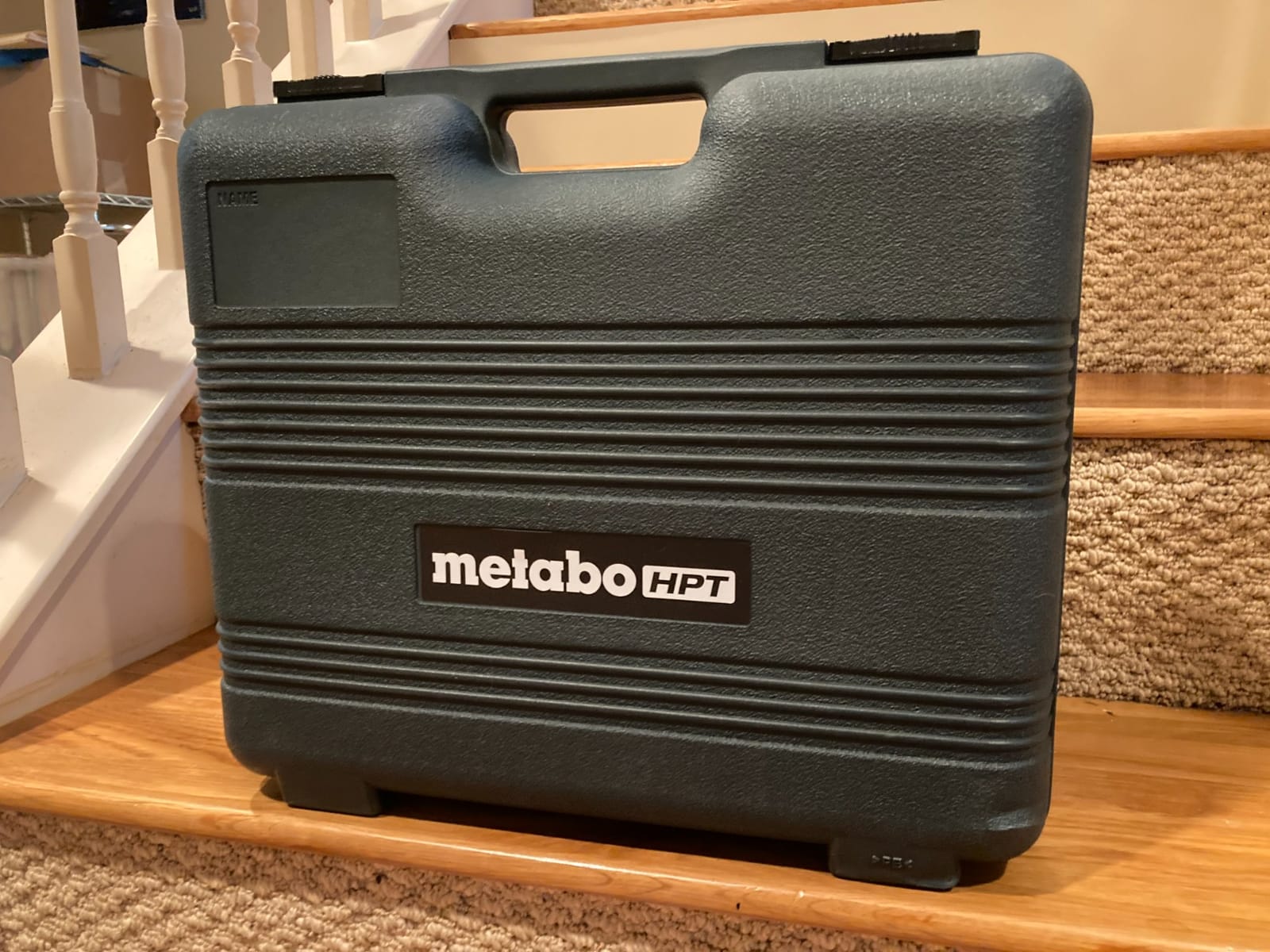 Metabo HPT 15 Gauge Angled Finish Nailer, Selective Actuation, NT65MA4 | Pneumatic Power Tool, Air Duster Included, 1-1/4 to 2-1/2 in Fasteners, Crown & Base Molding Applications customer photo 1