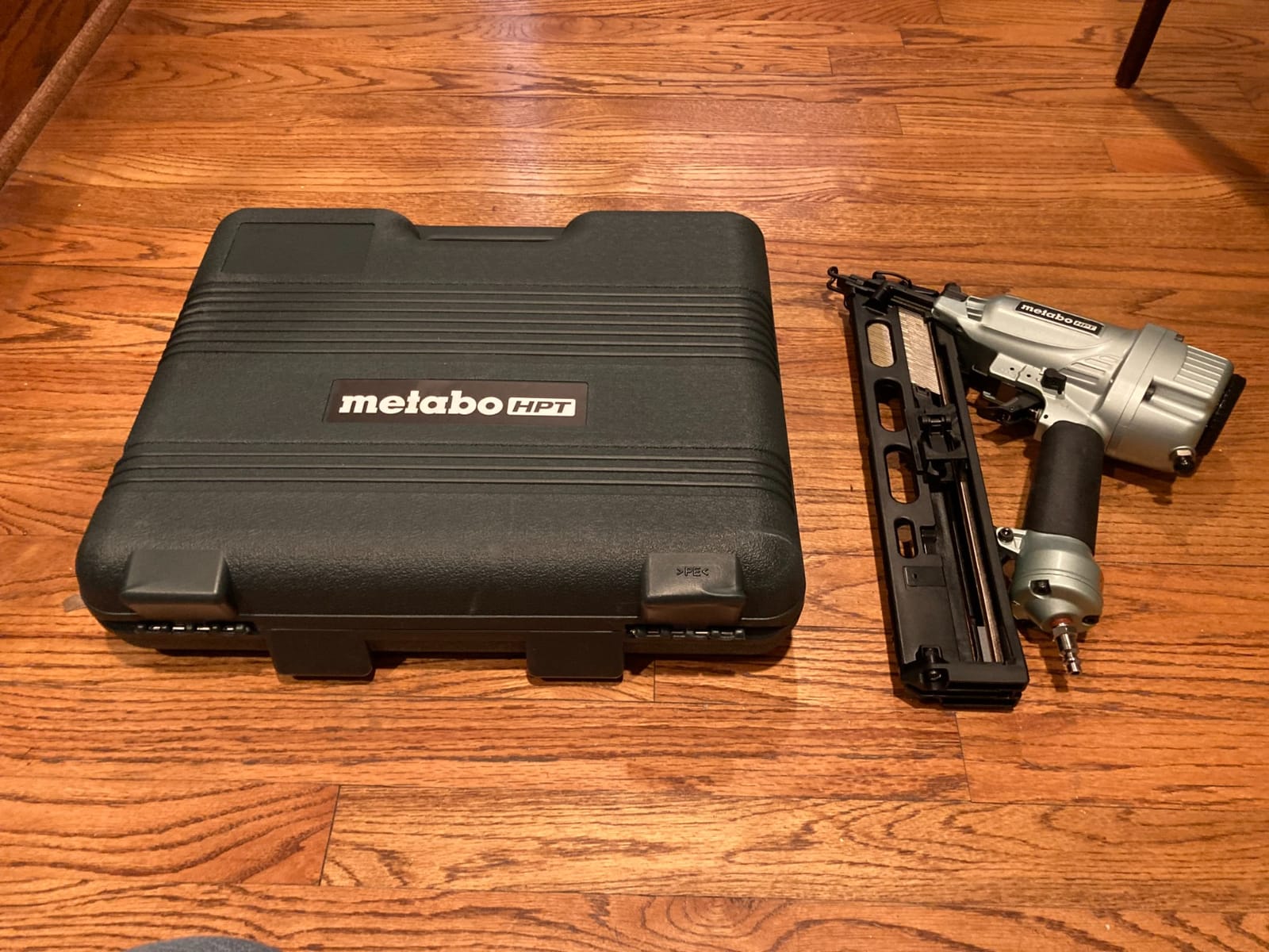Metabo HPT 15 Gauge Angled Finish Nailer, Selective Actuation, NT65MA4 | Pneumatic Power Tool, Air Duster Included, 1-1/4 to 2-1/2 in Fasteners, Crown & Base Molding Applications customer photo 2