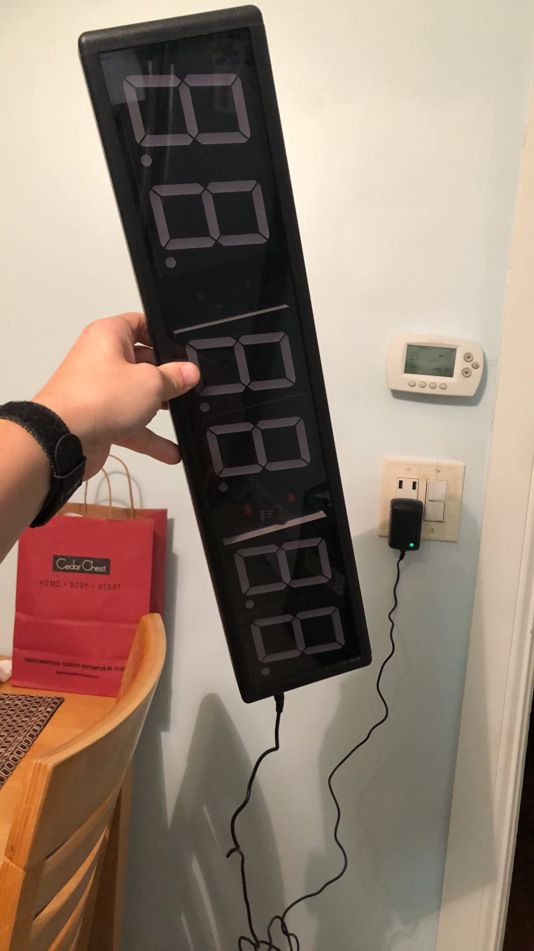 20 Inch Gym Timer for Workouts, Remote Control & Wall Mount | Multiple Function Support Interval Timing, Real Time Clock, Countdown-up and Stopwatch, Ideal for Home and Gym Fitness customer photo 1