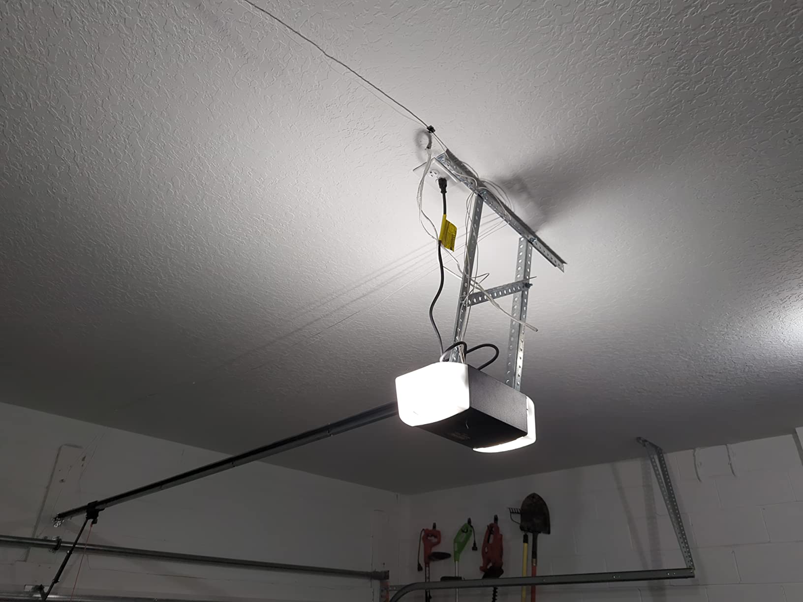 Genie QuietLift Connect WiFi Smart Garage Door Opener with Added Wireless Keypad, 3/4 HPC Smart Belt Drive, Model 3053-TKV customer photo 2