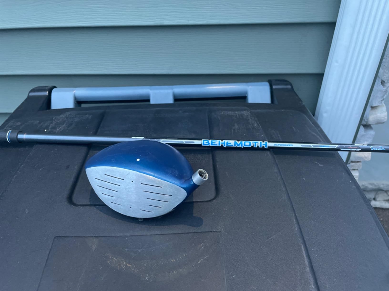 Intech Golf Illegal Non-Conforming Anti-Slice Behemoth Draw 520cc Offset Driver customer photo 1