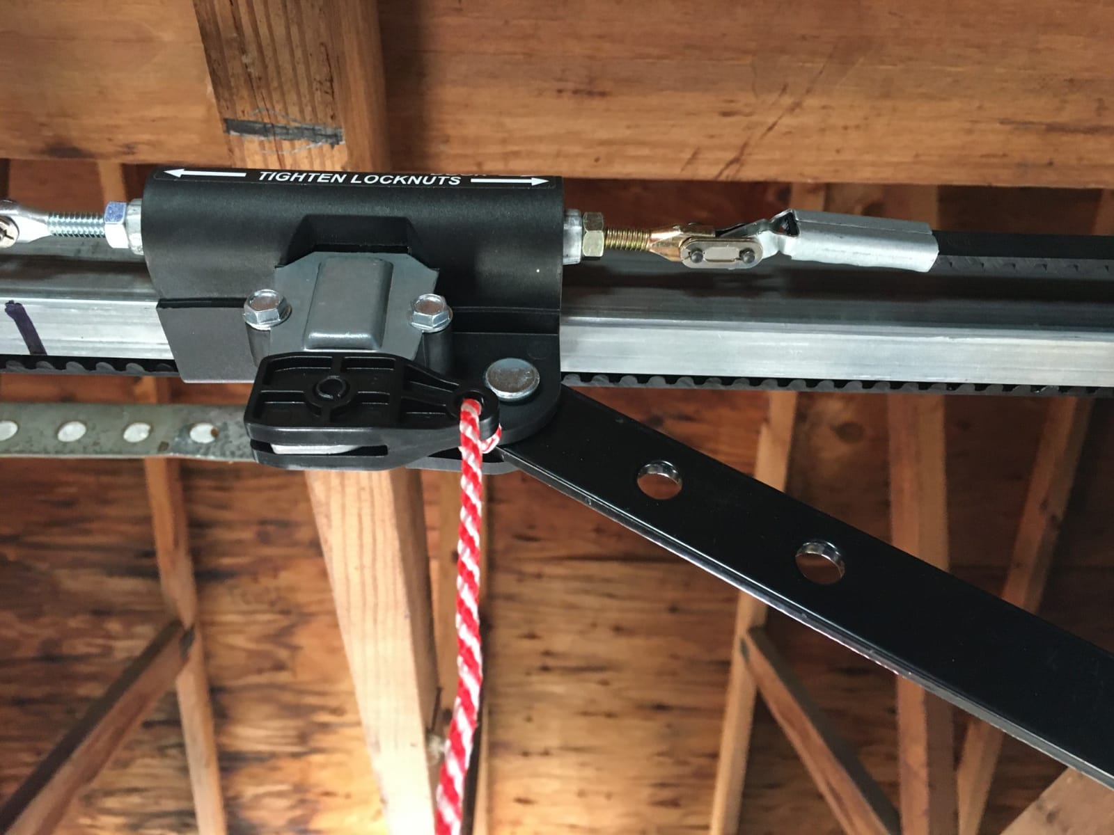 Genie Stealth 500 Ultra-Quiet Belt Drive Garage Door Opener, Model 2055-LO customer photo 2