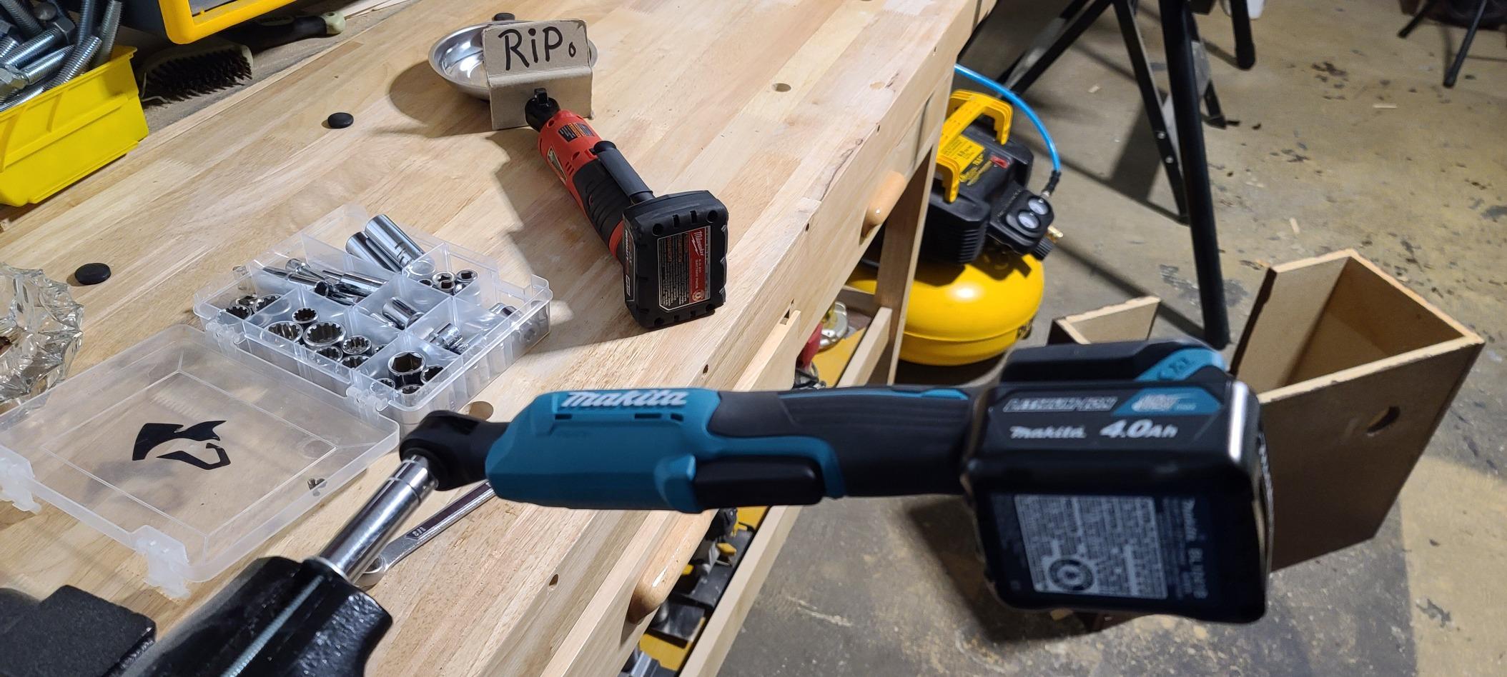 Makita RW01R1 12V max CXT Lithium-Ion Cordless 3/8
