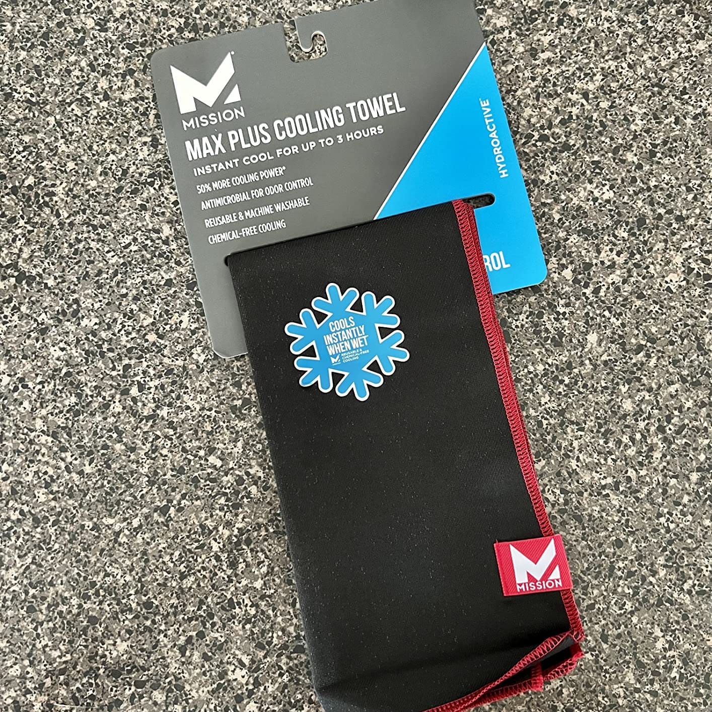 MISSION Max Plus Cooling Towel- Soft, Durable Microfiber - Cools Up to 3 Hours - UPF 50 Sun Protection - Machine Washable customer photo 1