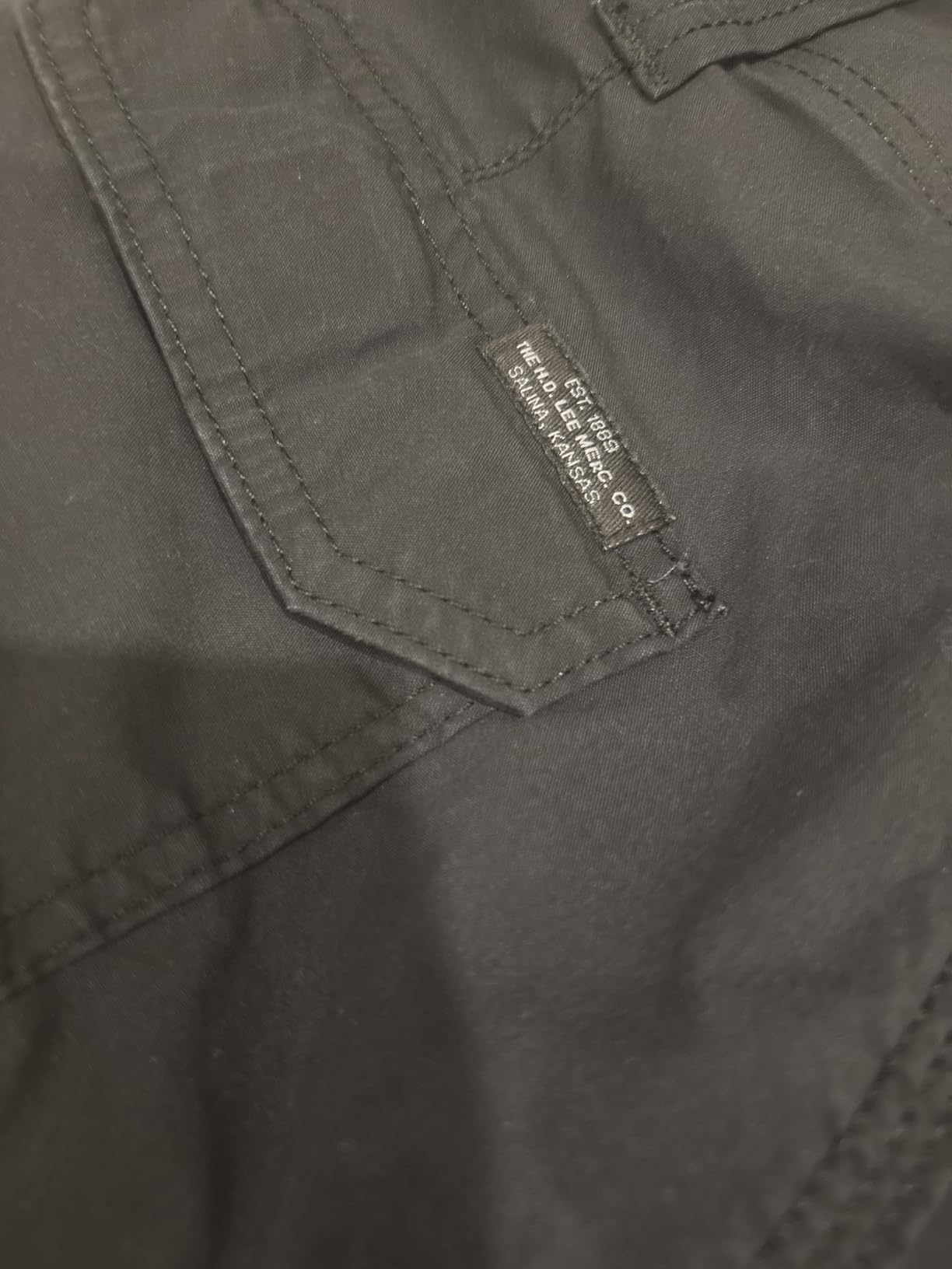 Lee Men's Extreme Motion Crossroad Cargo Short customer photo 2