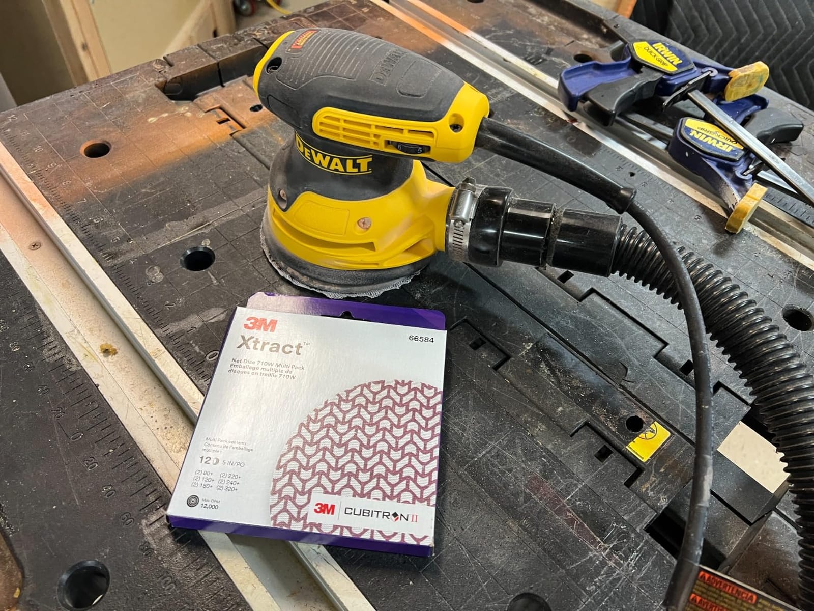 DEWALT Random Orbit Sander, Variable Speed, 5-Inch (DWE6423), Corded Electric customer photo 1