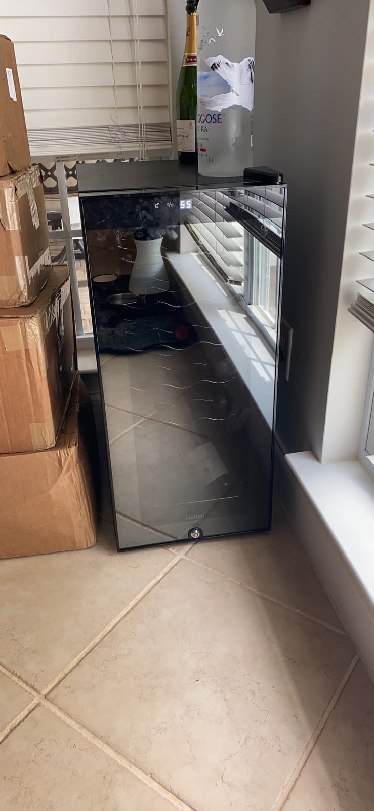 Ivation 18 Bottle Compressor Wine Cooler Refrigerator w/Lock, Large Freestanding Wine Cellar For Red, White, Champagne or Sparkling Wine, 41f-64f Digital Temperature Control Fridge Glass Door Black customer photo 2