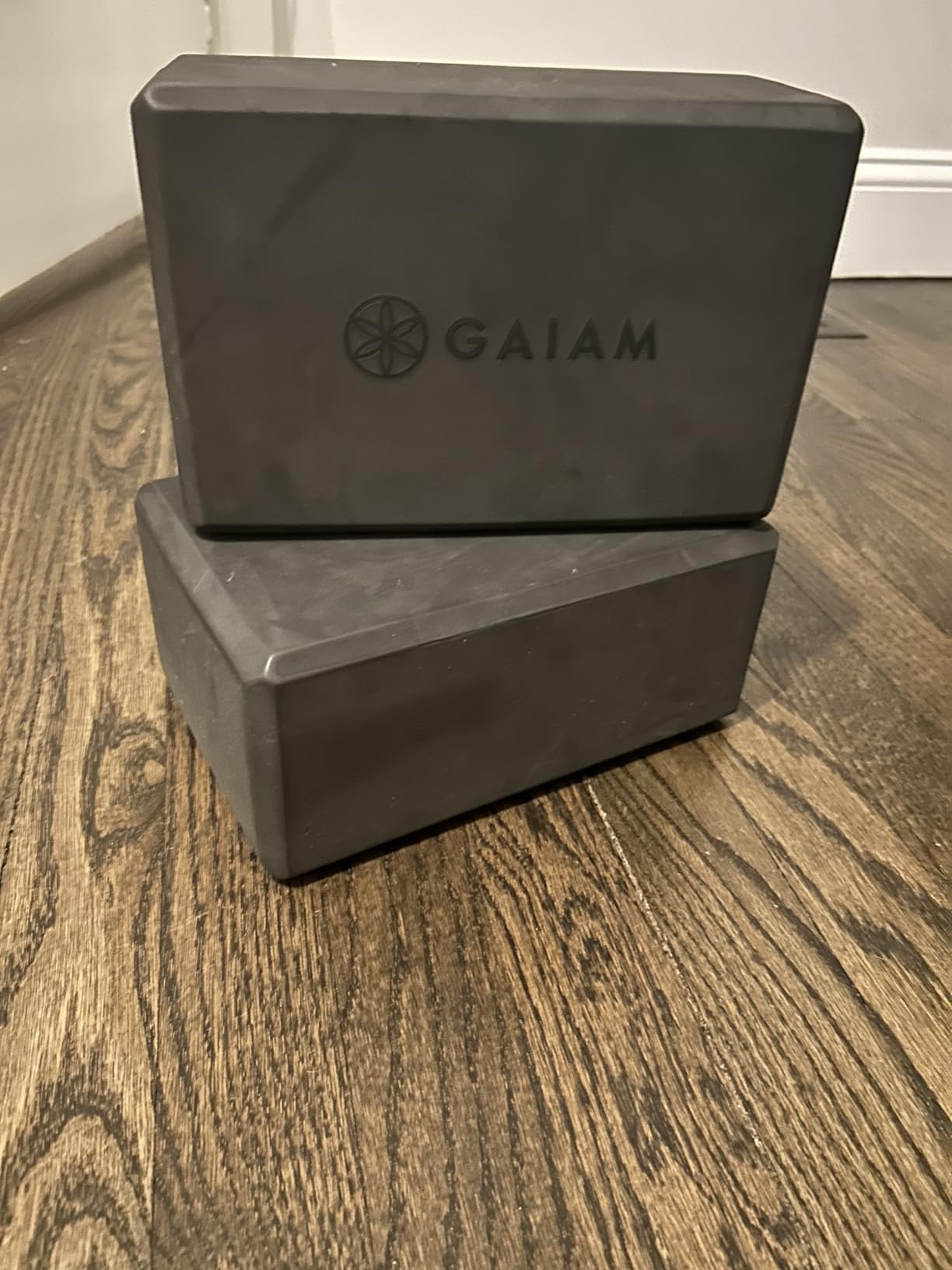 Gaiam Yoga Block - Supportive Latex-Free Eva Foam - Soft Non-Slip Surface with Beveled Edges for Yoga, Pilates, Meditation customer photo 1