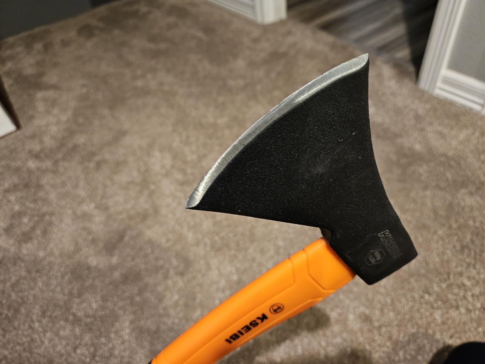 KSEIBI Wood Axe, Small Outdoor Camp Hatchet for Splitting and Kindling Wood customer photo 2