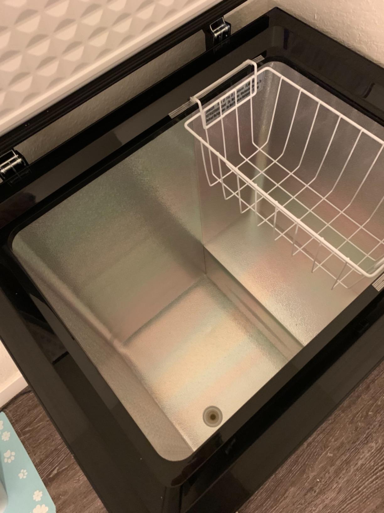 Kismile 7.0 Cubic Feet Chest Freezer, Deep Freezer for Home, Black | 3 Removable Basket, Adjustable Temperature, Free Standing Top open Door, Fits Kitchen/Office/Bar customer photo 2