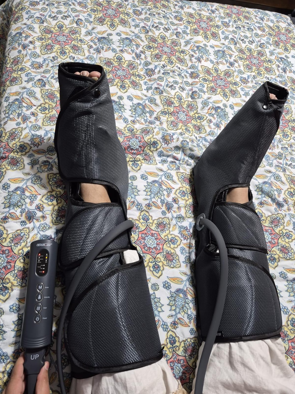 CINCOM Air Compression Leg Massager, Legs Massage for Circulation and Pain Relief, Calf Leg Air Compression Massager Help with Relief Legs customer photo 1