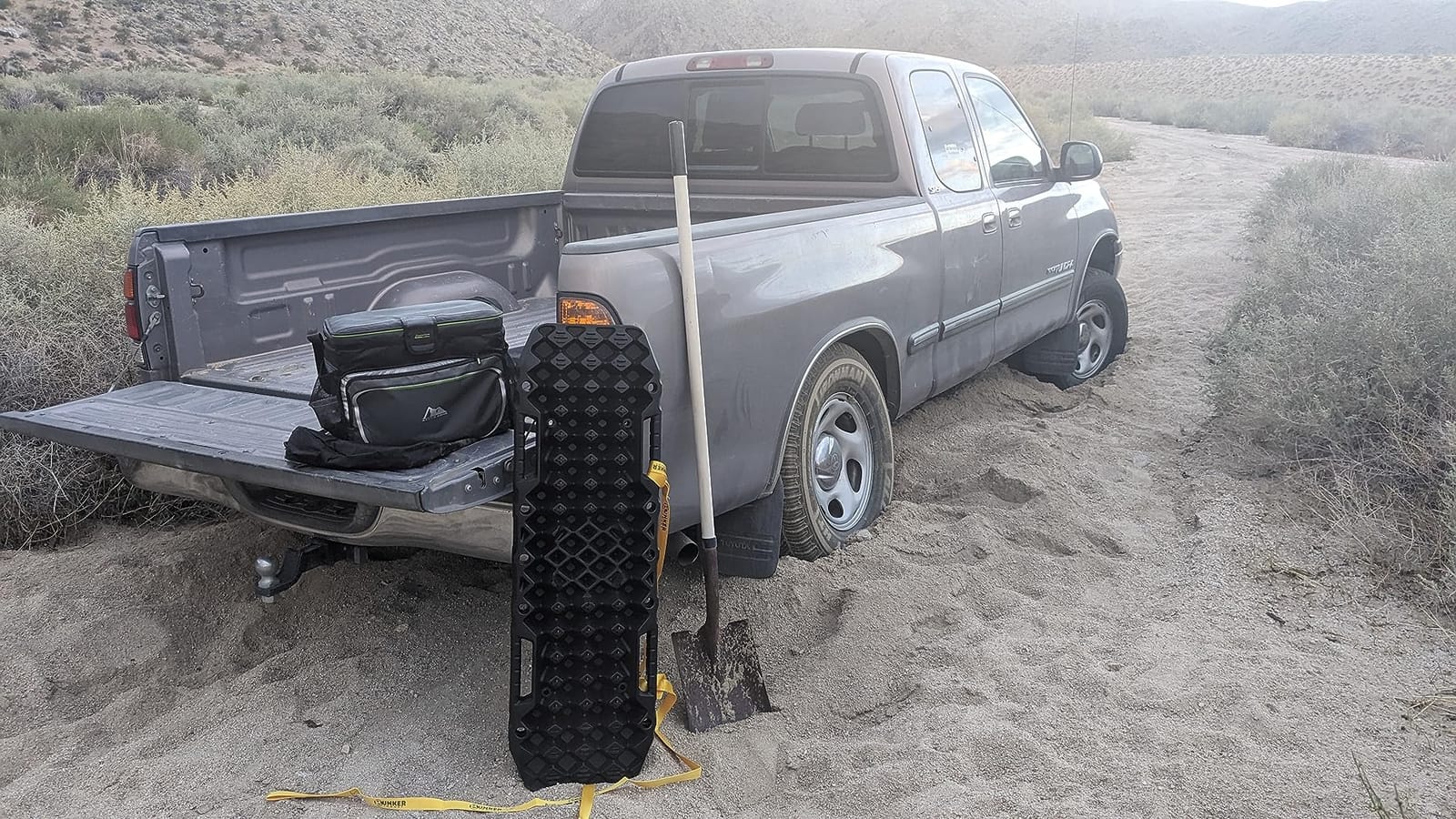BUNKER INDUST Off-road Traction Boards with Jack Base, Pair Recovery Track 4X4 Jeep Truck Emergency Tire Traction Mat with Bag - Sand, Mud, Snow Tracks Black Traction Pad (Gen 7th) customer photo 2